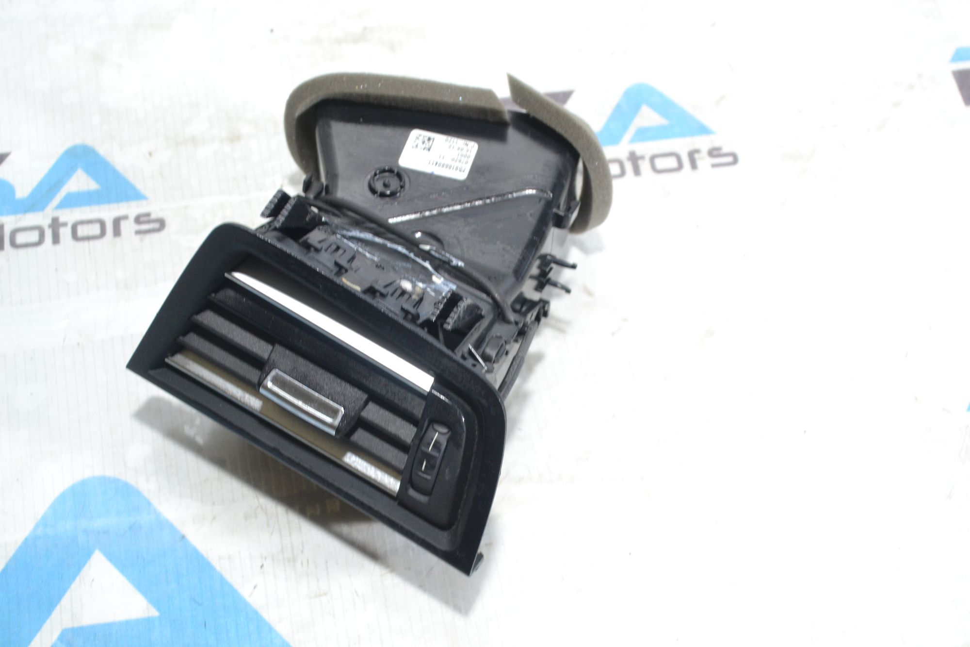 https://ycs.partsauto.market/partsauto-images/thmbs/userImages/b7628e092085f1f91467af1afb6e7630/part/c71990de-f877-461d-9d9a-44372358ba7a_1781078785137.jpg
