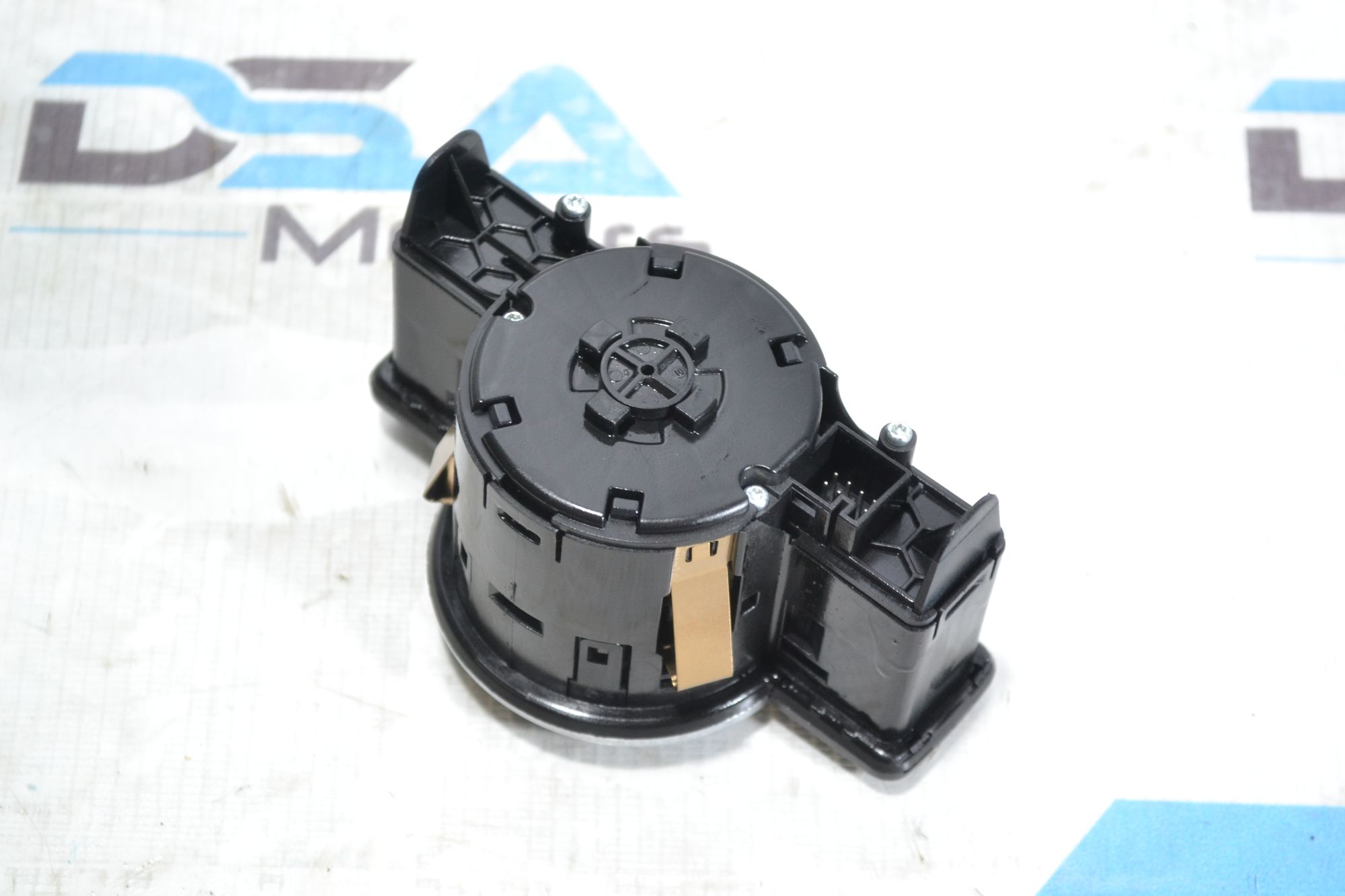 https://ycs.partsauto.market/partsauto-images/thmbs/userImages/b7628e092085f1f91467af1afb6e7630/part/c7390a32-f856-41cd-bc1a-3f9388ff5643_1780991918918.jpg