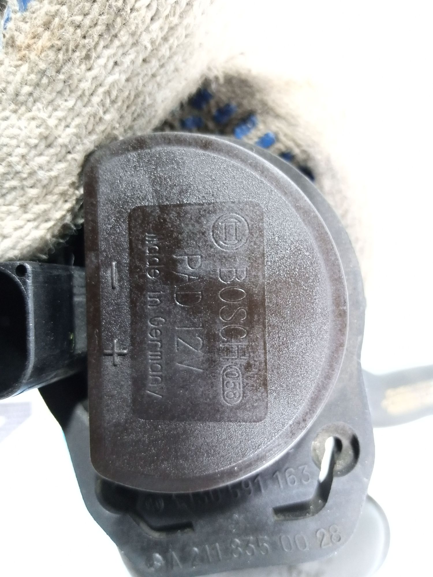 https://ycs.partsauto.market/partsauto-images/thmbs/userImages/b7628e092085f1f91467af1afb6e7630/part/c8460e04-cb84-4d2d-a3f9-5be8f2e1ea0b_1712648900850.jpg