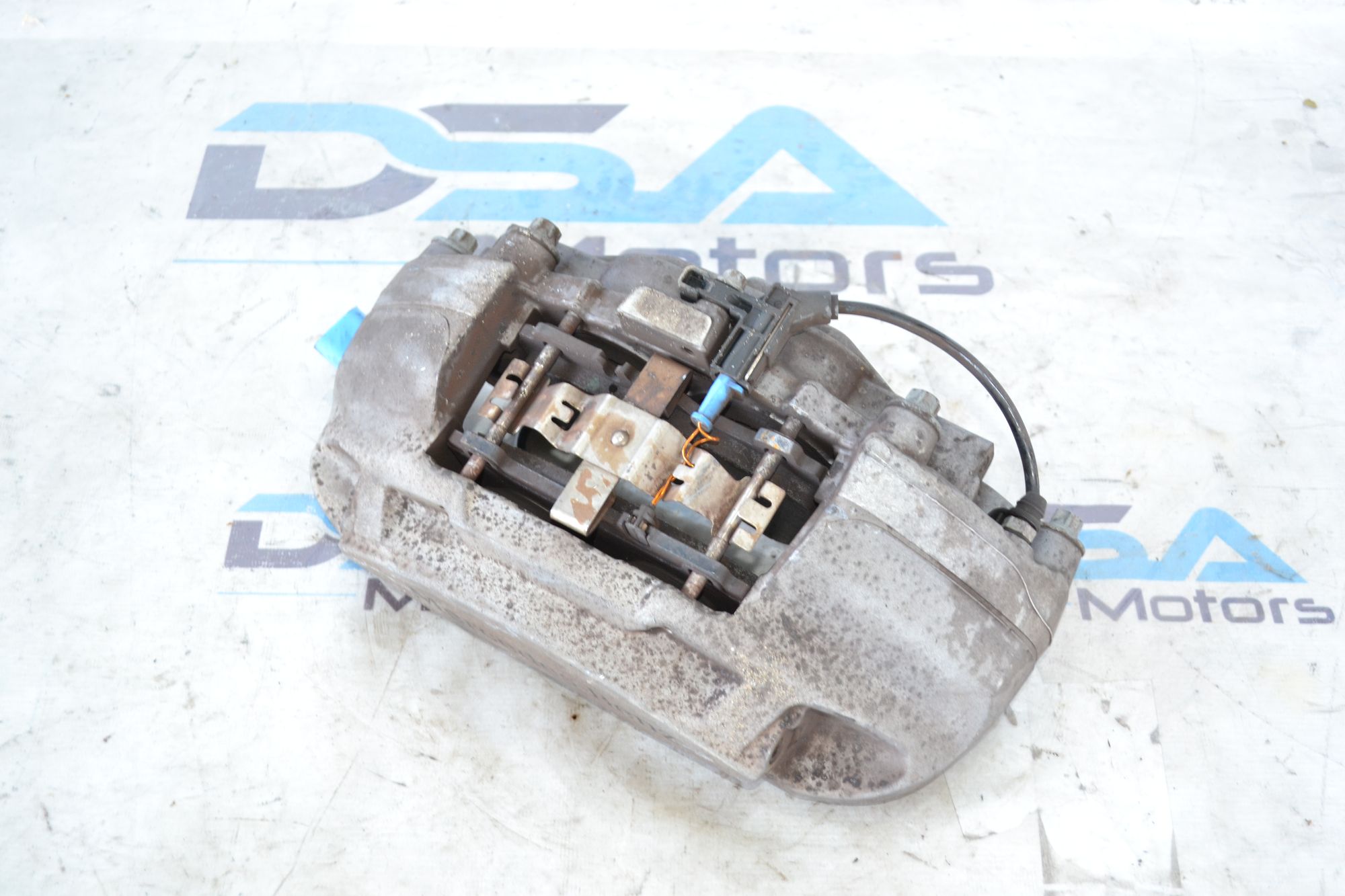 https://ycs.partsauto.market/partsauto-images/thmbs/userImages/b7628e092085f1f91467af1afb6e7630/part/c8a5bd82-fb1d-4645-93e1-81ed25b71833_1785745128695.jpg