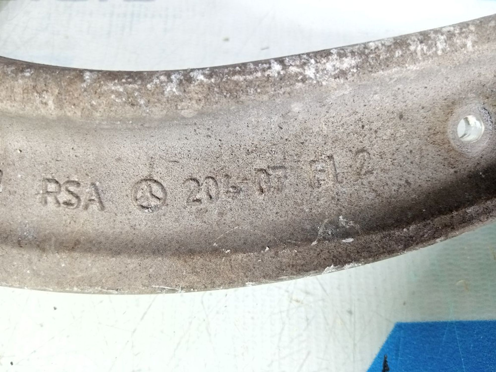 https://ycs.partsauto.market/partsauto-images/thmbs/userImages/b7628e092085f1f91467af1afb6e7630/part/c8c53543-cc3f-4000-86de-6a9c6a32ae49_1741592951386.jpg