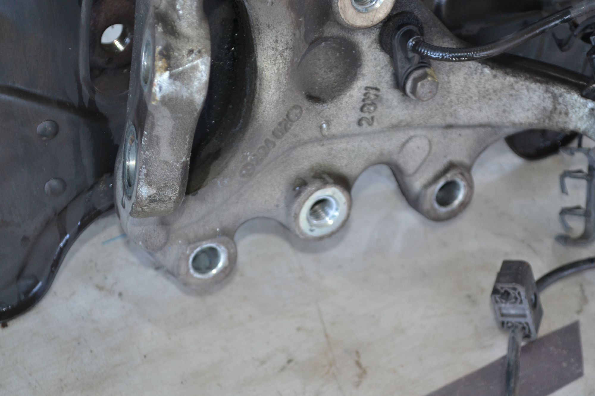 https://ycs.partsauto.market/partsauto-images/thmbs/userImages/b7628e092085f1f91467af1afb6e7630/part/c8e24398-a4de-450a-8f75-3888da3265ba_1785400724352.jpg