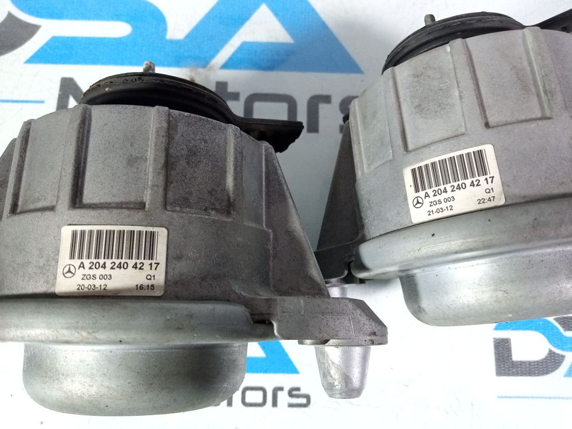 https://ycs.partsauto.market/partsauto-images/thmbs/userImages/b7628e092085f1f91467af1afb6e7630/part/c9e3aad4-eb9e-4041-a079-3220ab0308a1_1740822761090.jpg