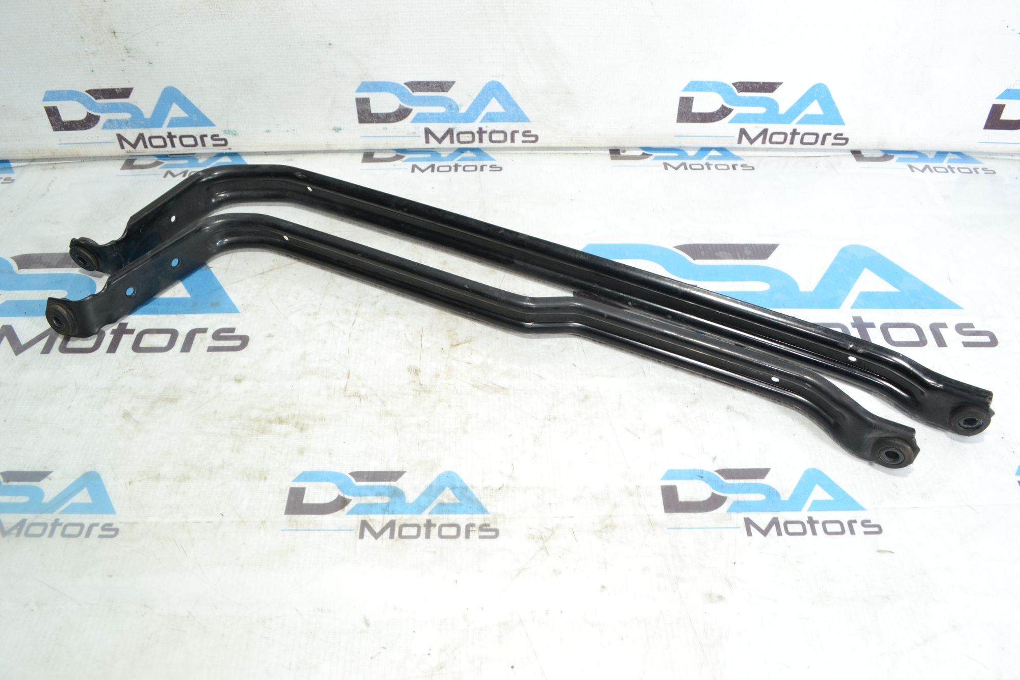https://ycs.partsauto.market/partsauto-images/thmbs/userImages/b7628e092085f1f91467af1afb6e7630/part/ca0cbb3e-3d7e-41f9-8a1e-d6f4e7230e62_1781516772373.jpg