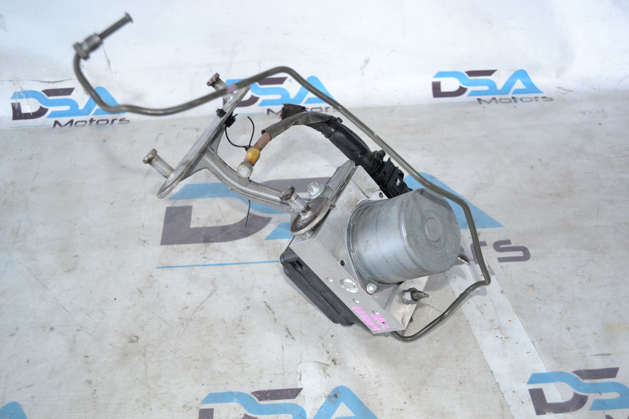 https://ycs.partsauto.market/partsauto-images/thmbs/userImages/b7628e092085f1f91467af1afb6e7630/part/cad3b70e-c764-4016-8463-f03a5dac207c_1785420614547.jpg