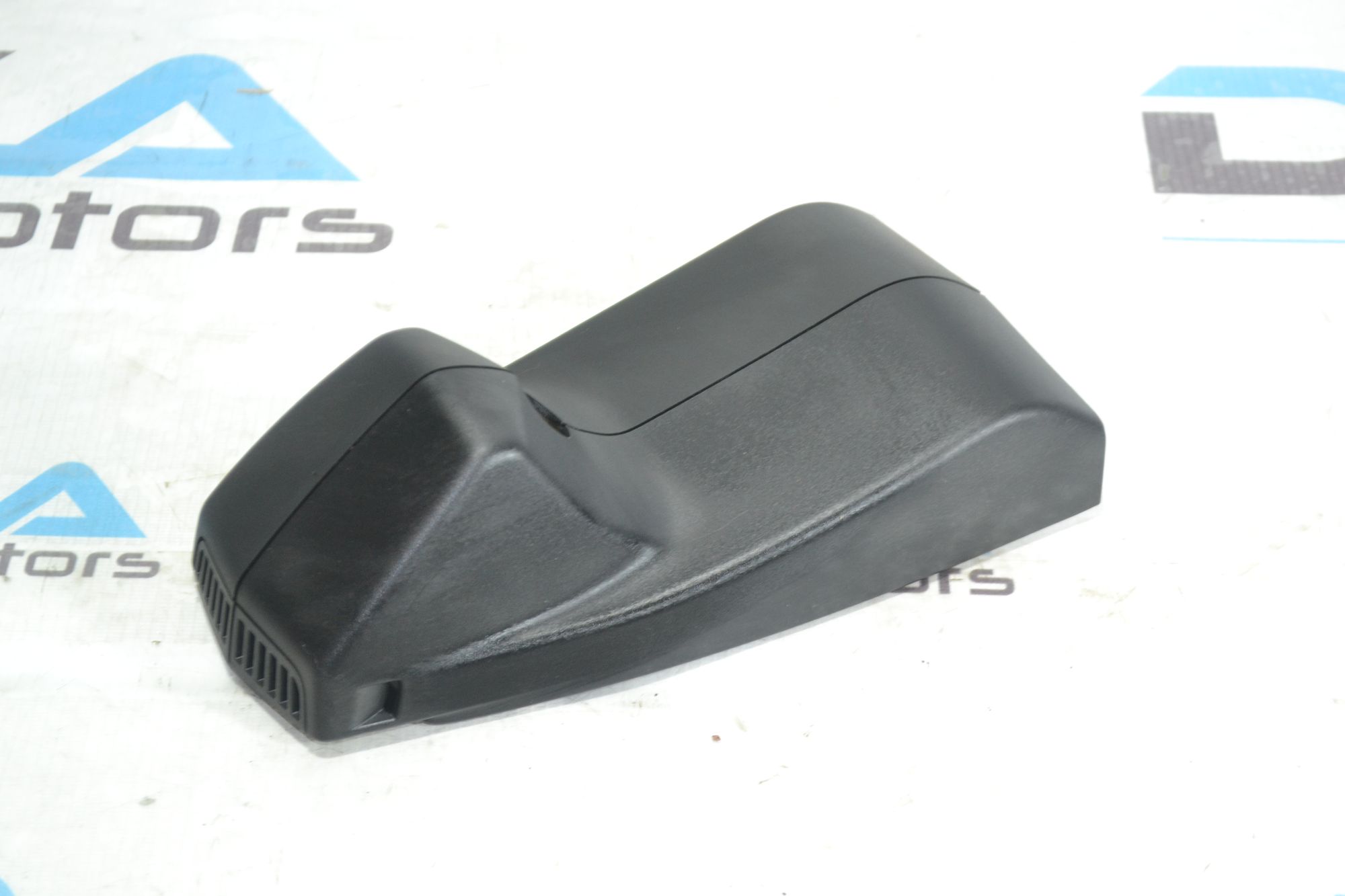 https://ycs.partsauto.market/partsauto-images/thmbs/userImages/b7628e092085f1f91467af1afb6e7630/part/cb3f42f4-b042-4765-9ea5-a26bdae88a61_1781163803934.jpg