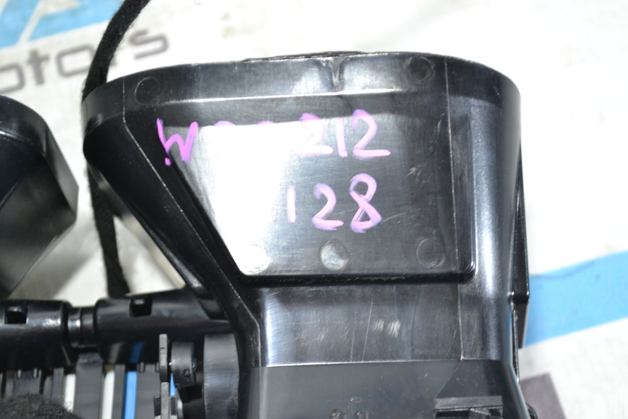 https://ycs.partsauto.market/partsauto-images/thmbs/userImages/b7628e092085f1f91467af1afb6e7630/part/cb444bdb-c4f2-492e-b763-522c7bee219b_1780573708818.jpg