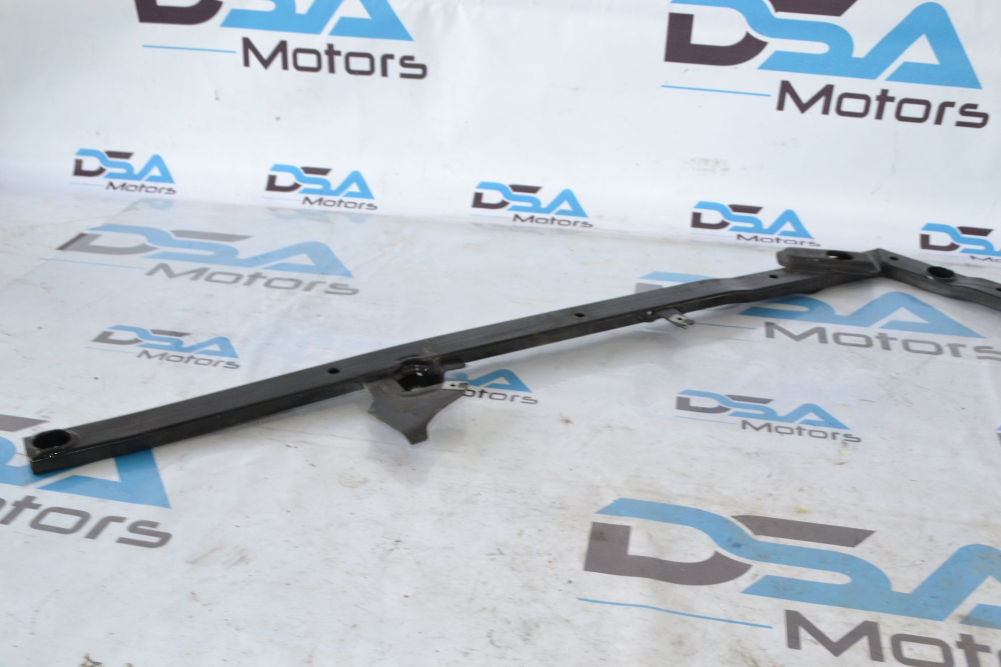 https://ycs.partsauto.market/partsauto-images/thmbs/userImages/b7628e092085f1f91467af1afb6e7630/part/cb4d74a3-5c32-41ba-bdd3-a20876690862_1781527512507.jpg