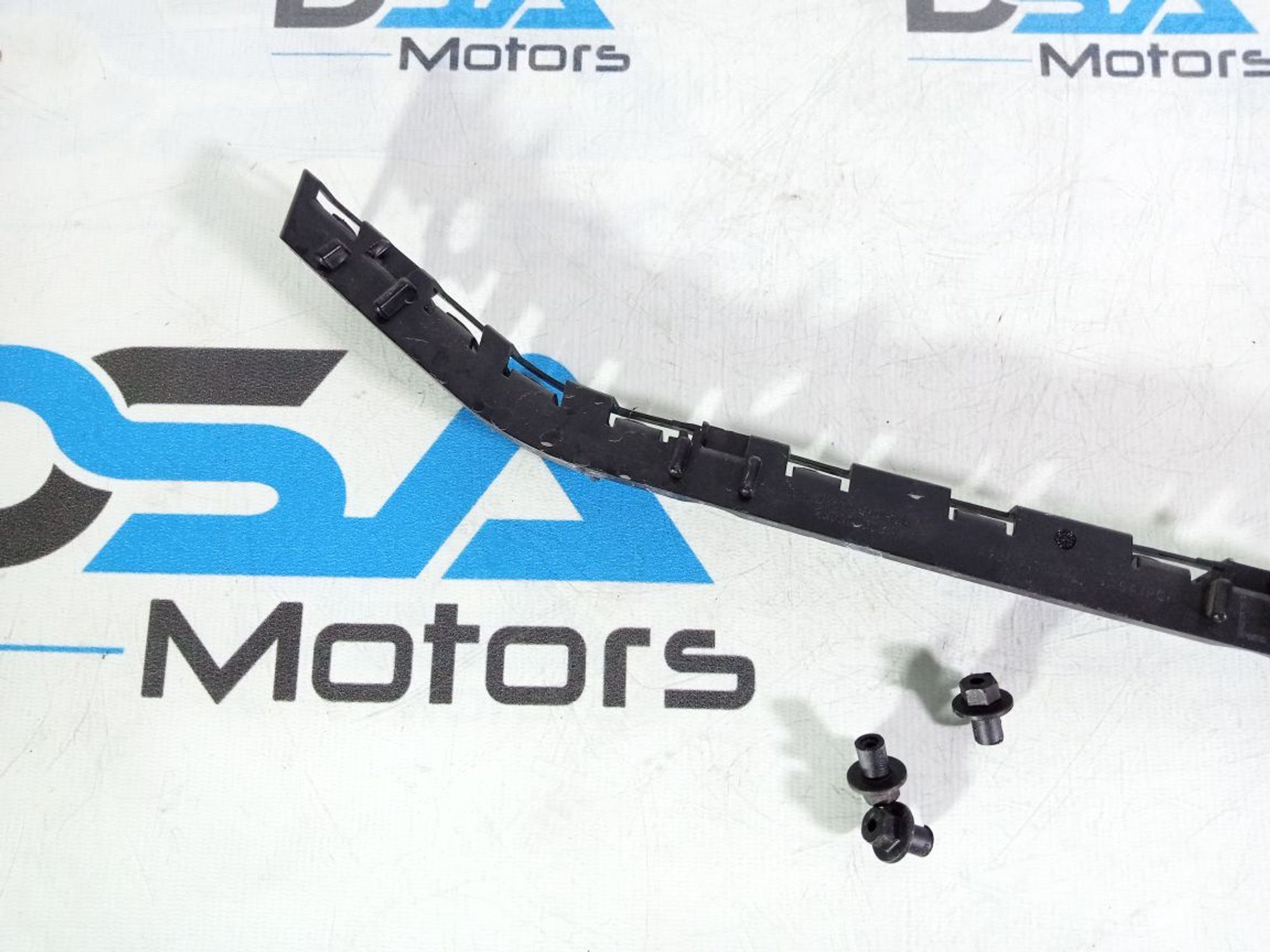 https://ycs.partsauto.market/partsauto-images/thmbs/userImages/b7628e092085f1f91467af1afb6e7630/part/cbd2270a-5671-4a9a-85d3-32e4262be946_1741253588834.jpg