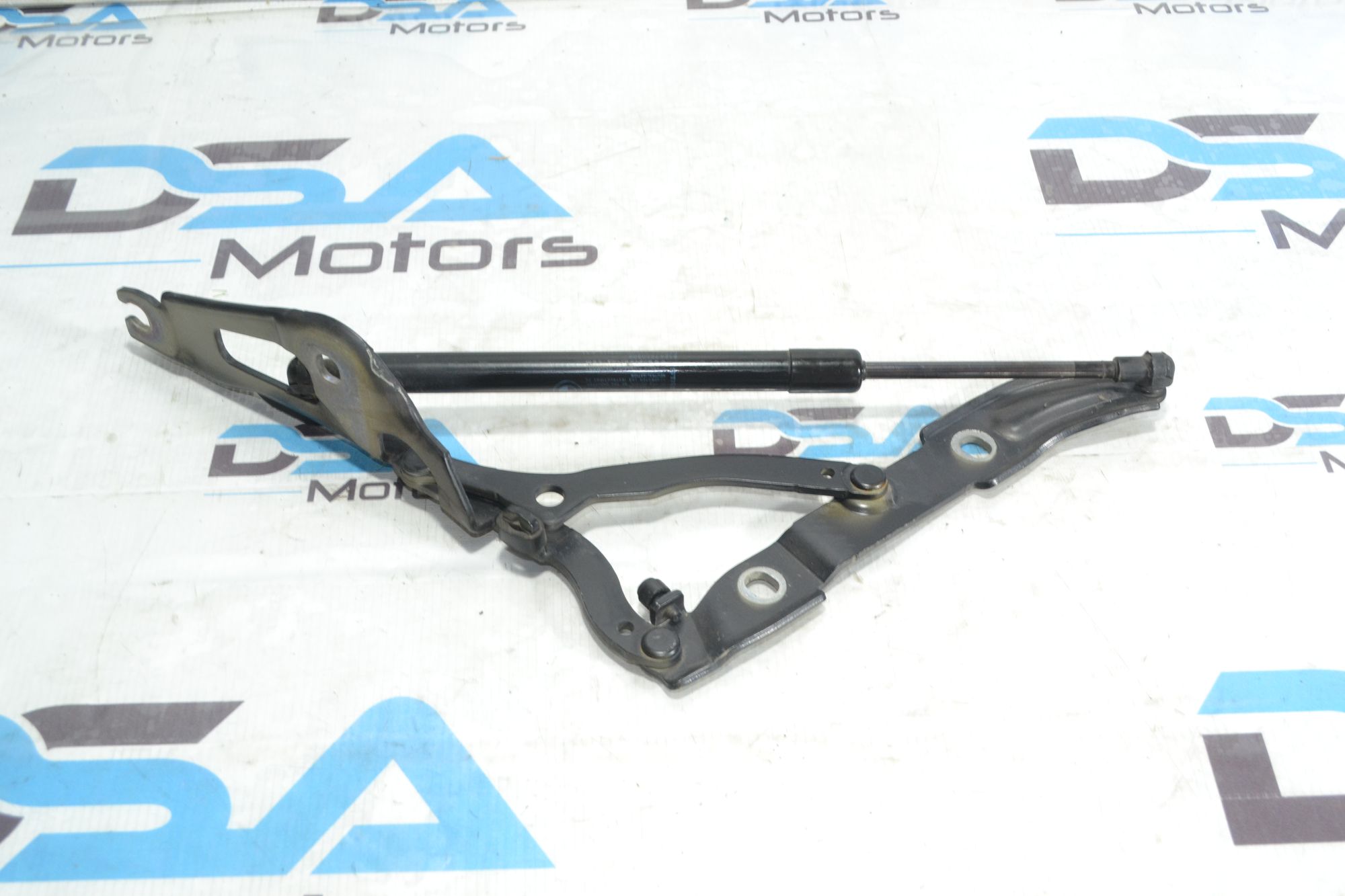 https://ycs.partsauto.market/partsauto-images/thmbs/userImages/b7628e092085f1f91467af1afb6e7630/part/cbdc786b-dc82-4c70-b71c-94a5cd4fe09a_1781171698440.jpg