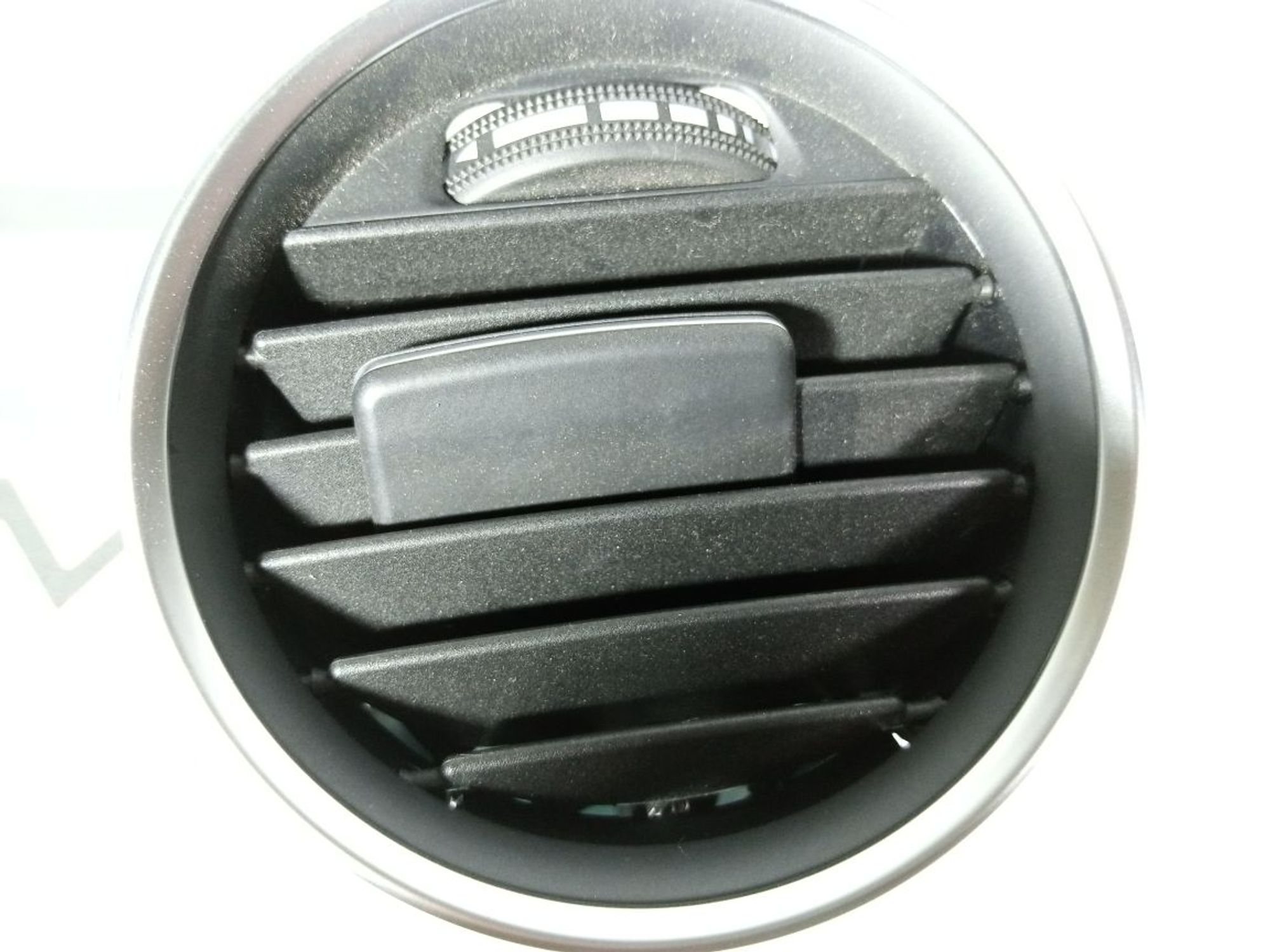 https://ycs.partsauto.market/partsauto-images/thmbs/userImages/b7628e092085f1f91467af1afb6e7630/part/cc077891-4c48-4a1e-b968-09e2b3ada96a_1745060793861.jpg