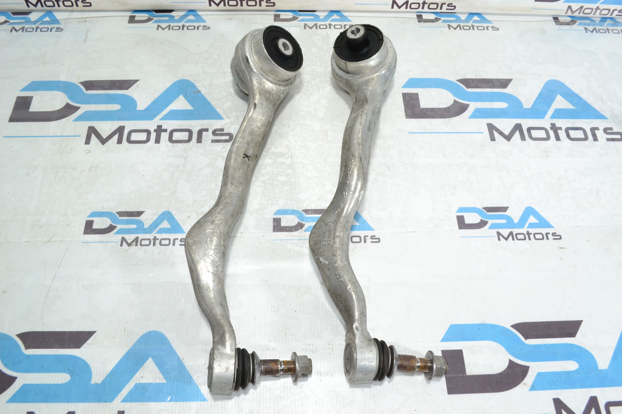 https://ycs.partsauto.market/partsauto-images/thmbs/userImages/b7628e092085f1f91467af1afb6e7630/part/cc45a5c9-0540-4bec-a27d-cbd35ba869b2_1779286078076.jpg