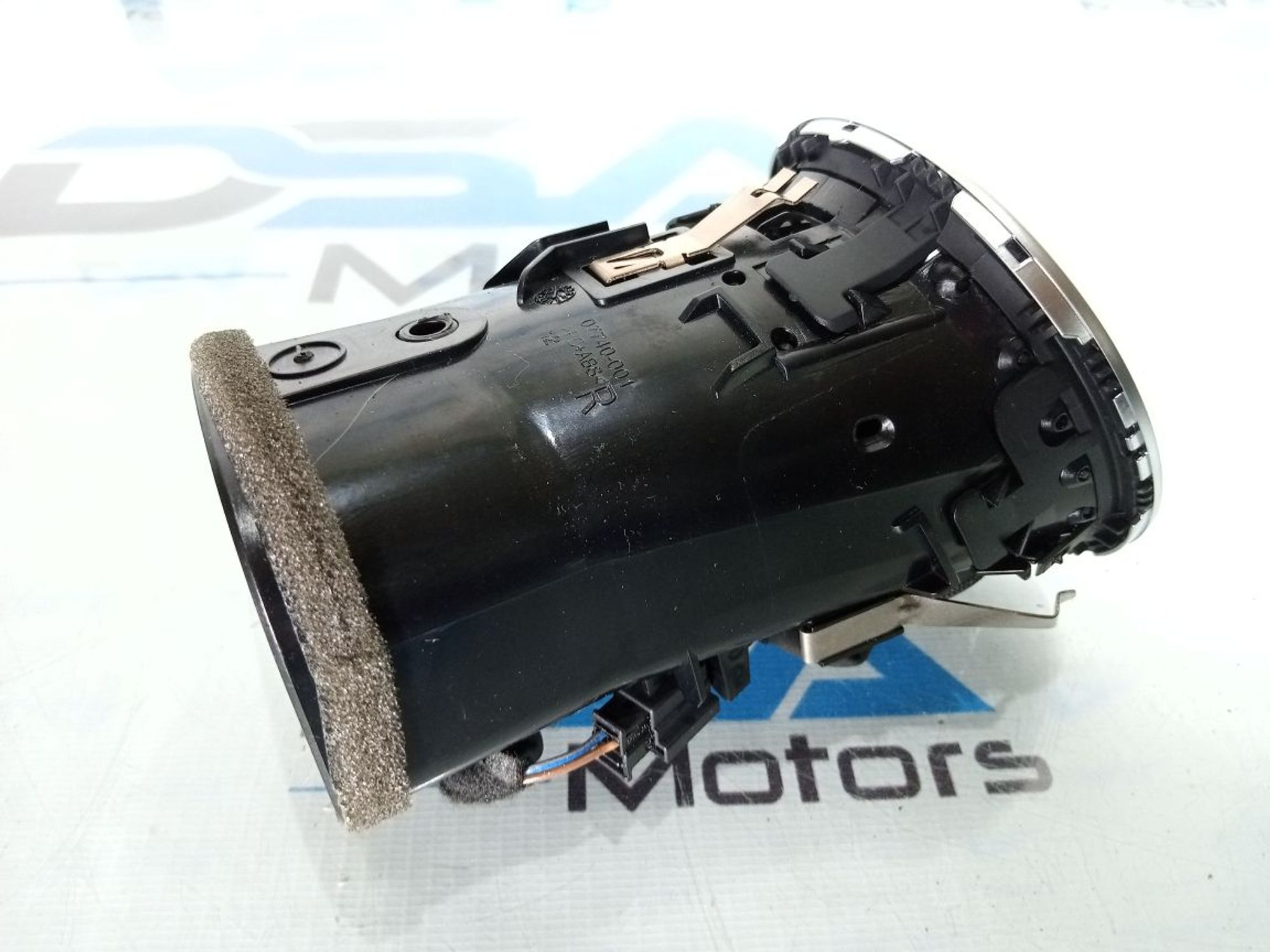 https://ycs.partsauto.market/partsauto-images/thmbs/userImages/b7628e092085f1f91467af1afb6e7630/part/cd2e5aae-7007-434c-bbbe-98dd5ce47e63_1733849012100.jpg