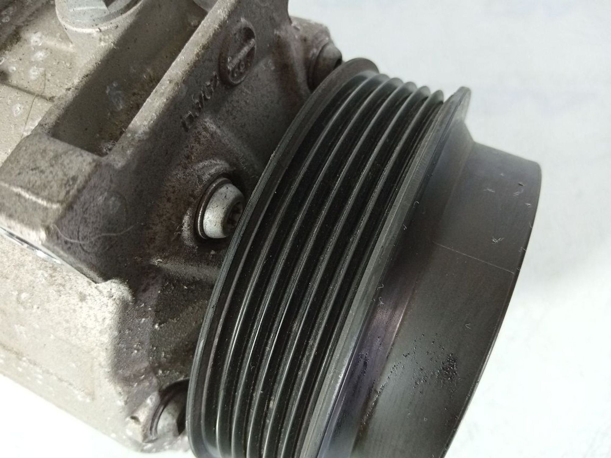 https://ycs.partsauto.market/partsauto-images/thmbs/userImages/b7628e092085f1f91467af1afb6e7630/part/ce17830c-114d-4f47-a8d7-c0f52c322537_1747121949251.jpg