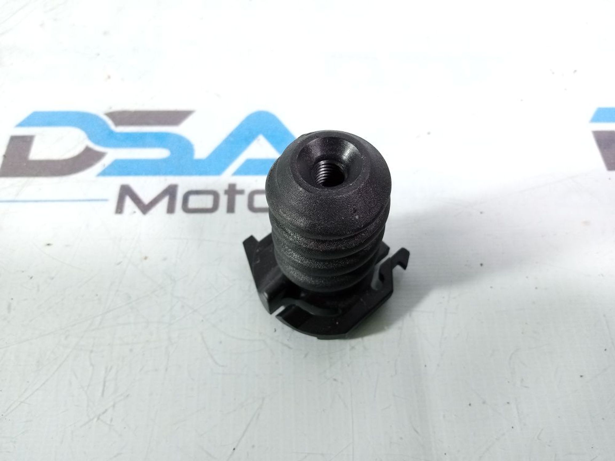 https://ycs.partsauto.market/partsauto-images/thmbs/userImages/b7628e092085f1f91467af1afb6e7630/part/ce3446d8-5851-4a66-8d8e-b5dccbd28e48_1737109739091.jpg