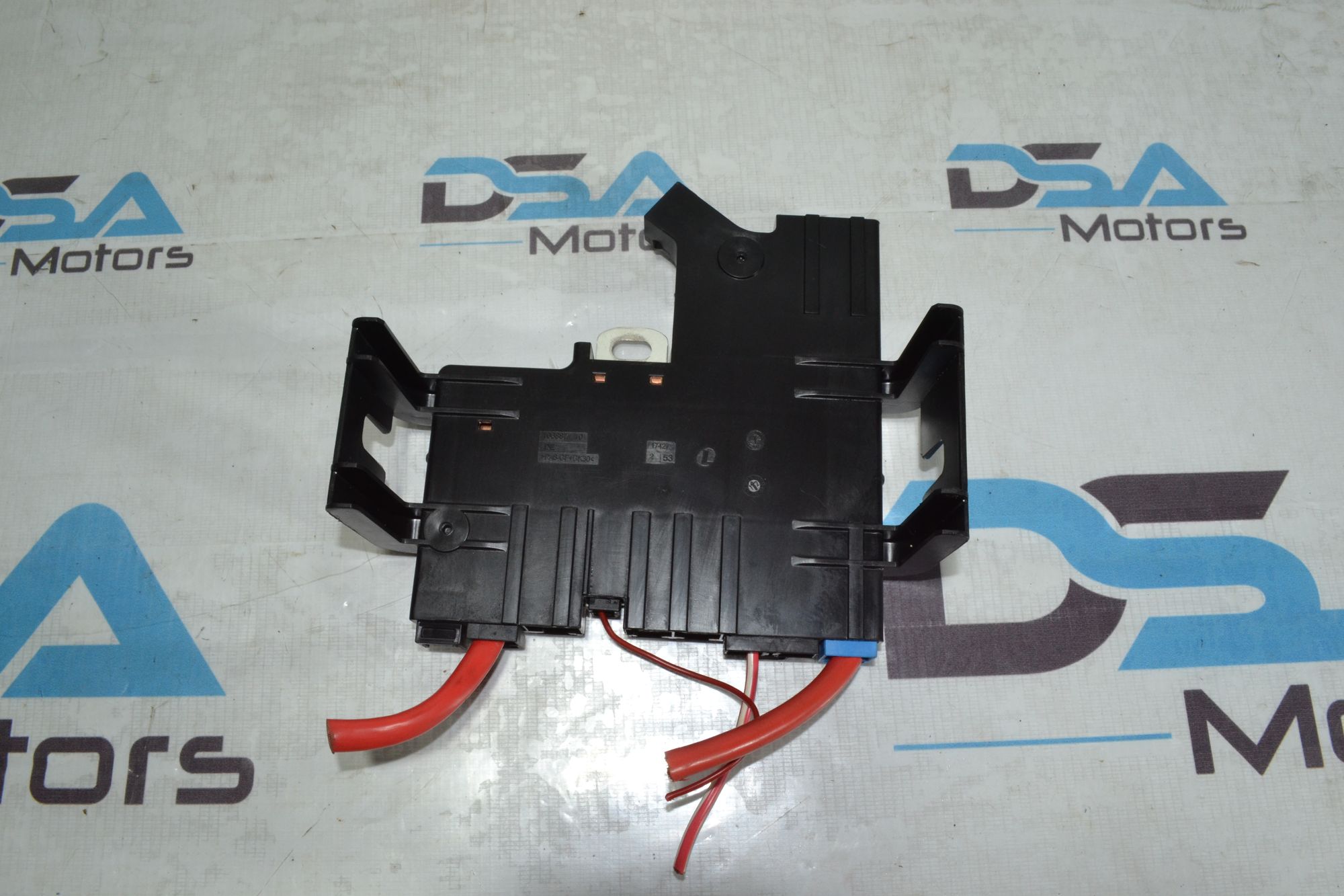 https://ycs.partsauto.market/partsauto-images/thmbs/userImages/b7628e092085f1f91467af1afb6e7630/part/ce748bb8-e04b-4040-8f9b-ca44e049fb94_1779868226441.jpg