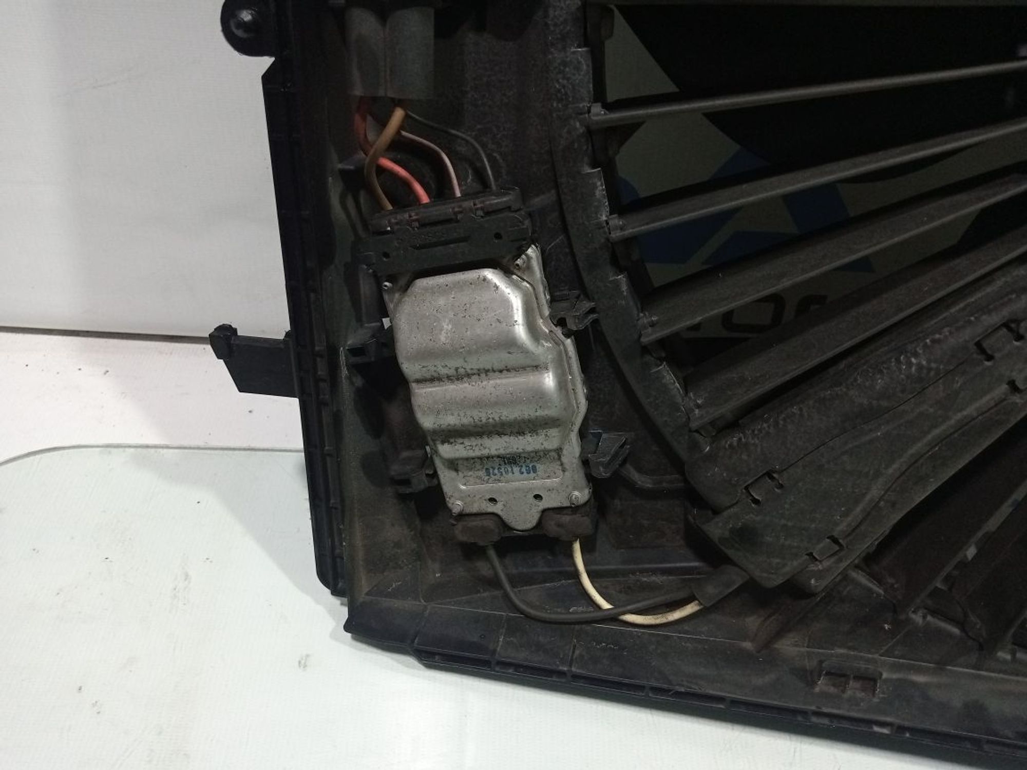 https://ycs.partsauto.market/partsauto-images/thmbs/userImages/b7628e092085f1f91467af1afb6e7630/part/ce945cb8-071f-4654-ad79-61cb176f98a9_1748888597822.jpg