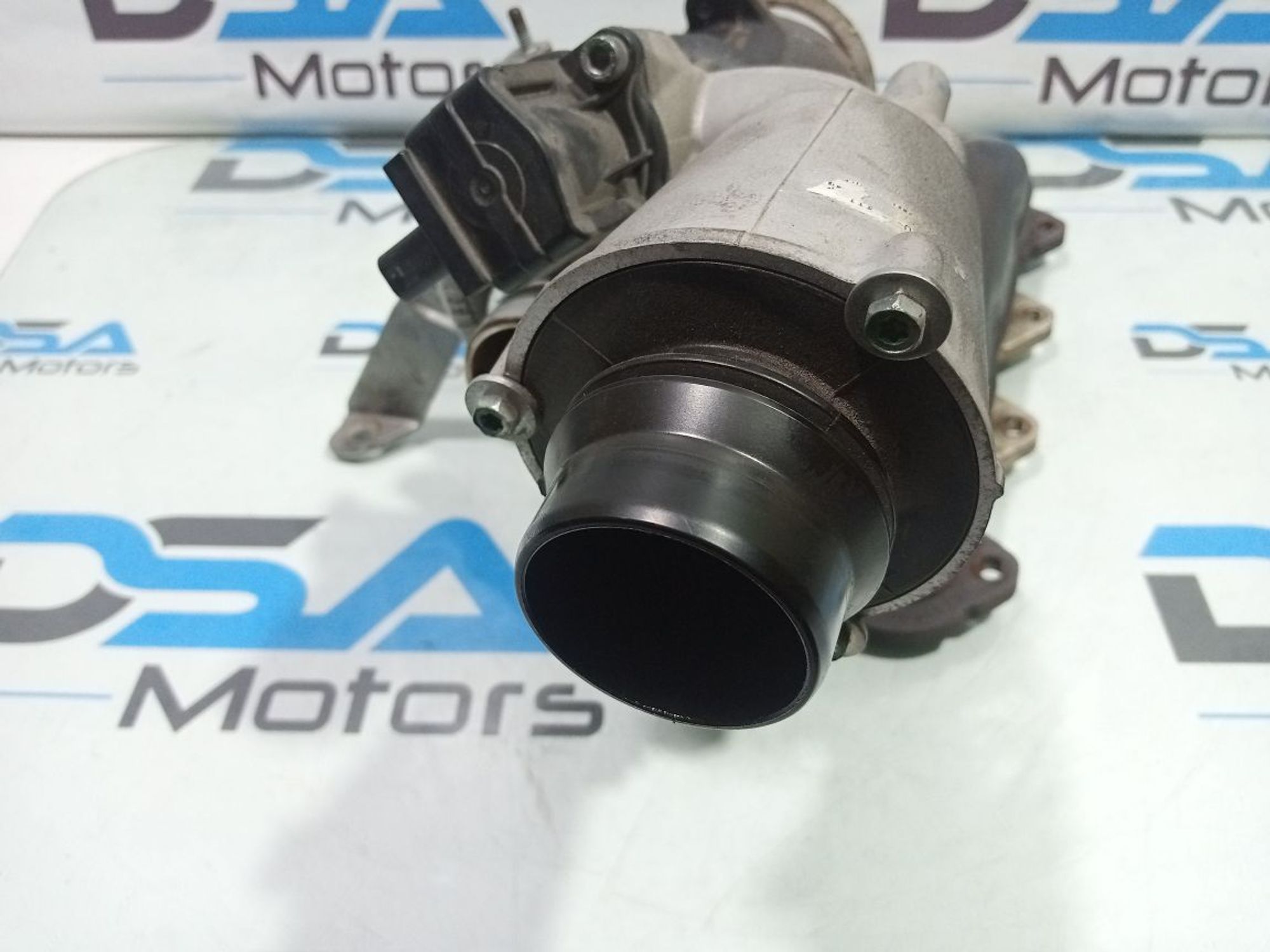 https://ycs.partsauto.market/partsauto-images/thmbs/userImages/b7628e092085f1f91467af1afb6e7630/part/cebb1556-46fa-48ac-b2f2-d6b6c5343e6c_1747849206811.jpg