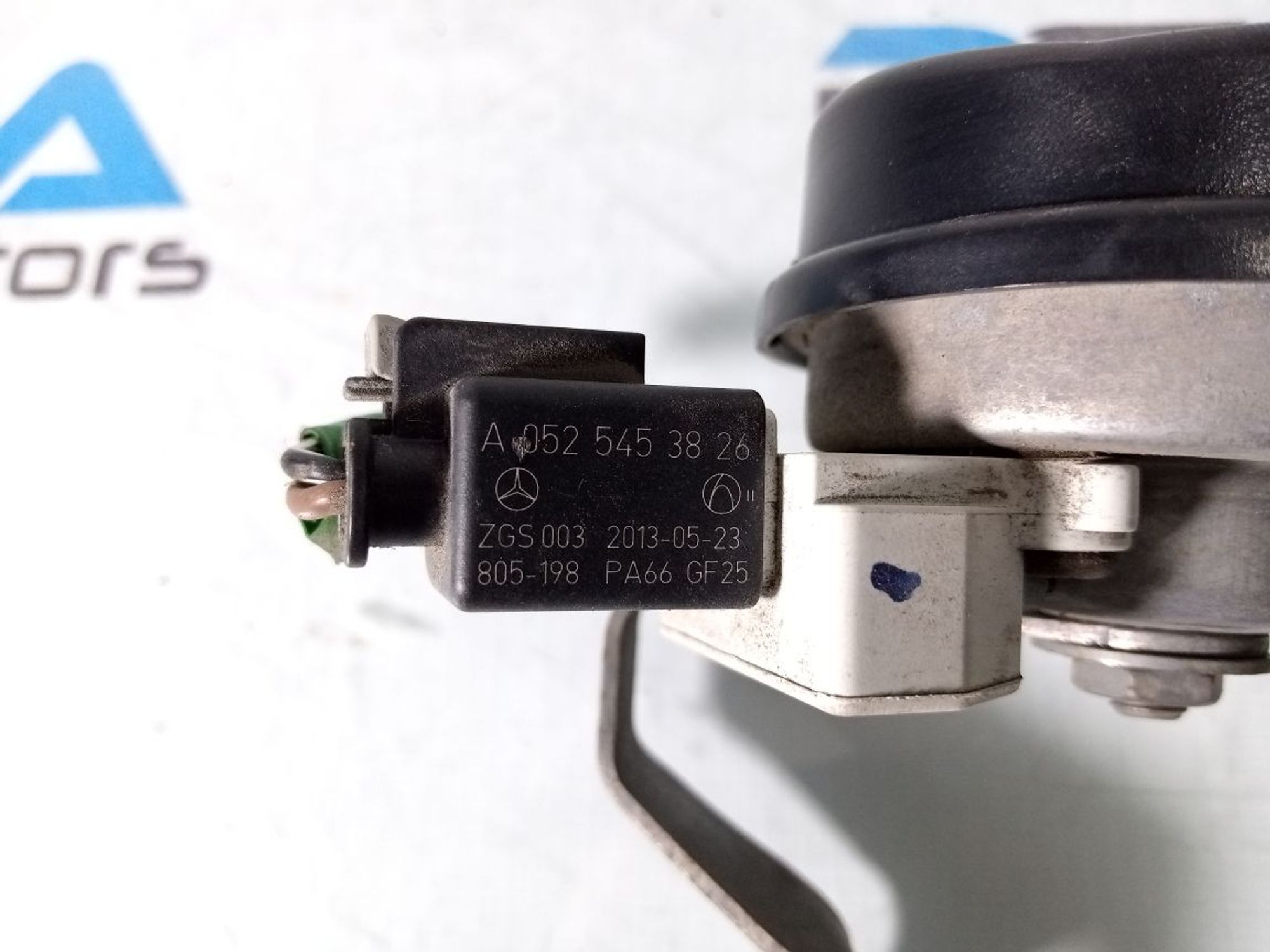https://ycs.partsauto.market/partsauto-images/thmbs/userImages/b7628e092085f1f91467af1afb6e7630/part/cefd8acc-ba22-449f-b15e-c6514f4fa215_1733649095169.jpg