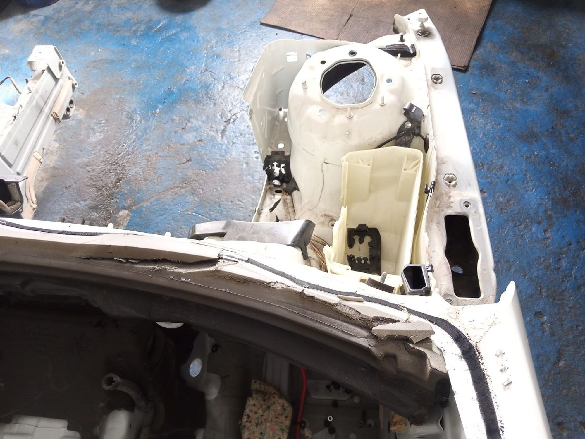 https://ycs.partsauto.market/partsauto-images/thmbs/userImages/b7628e092085f1f91467af1afb6e7630/part/cf7f8f1f-4892-4ae2-9c32-9dfabe1e91dc_1740727167669.jpg