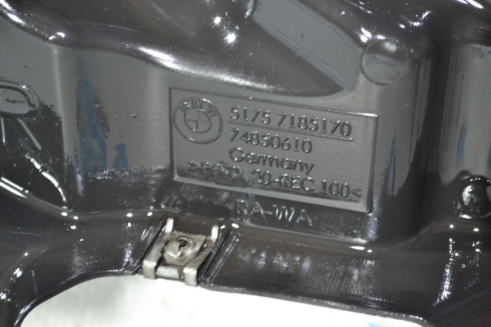 https://ycs.partsauto.market/partsauto-images/thmbs/userImages/b7628e092085f1f91467af1afb6e7630/part/cfd0eccb-ffb2-4b3d-9496-e1ded7d1638c_1781609088876.jpg