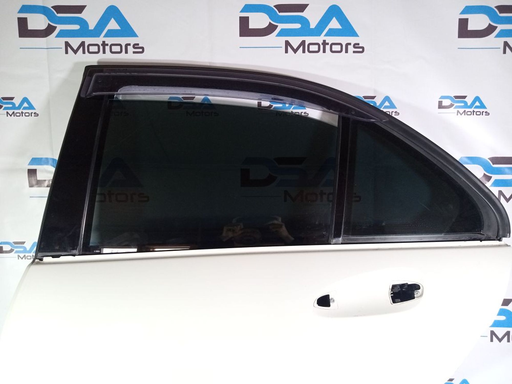 https://ycs.partsauto.market/partsauto-images/thmbs/userImages/b7628e092085f1f91467af1afb6e7630/part/d0273834-6061-41a3-8e39-7e46fd943c4c_1741333668314.jpg