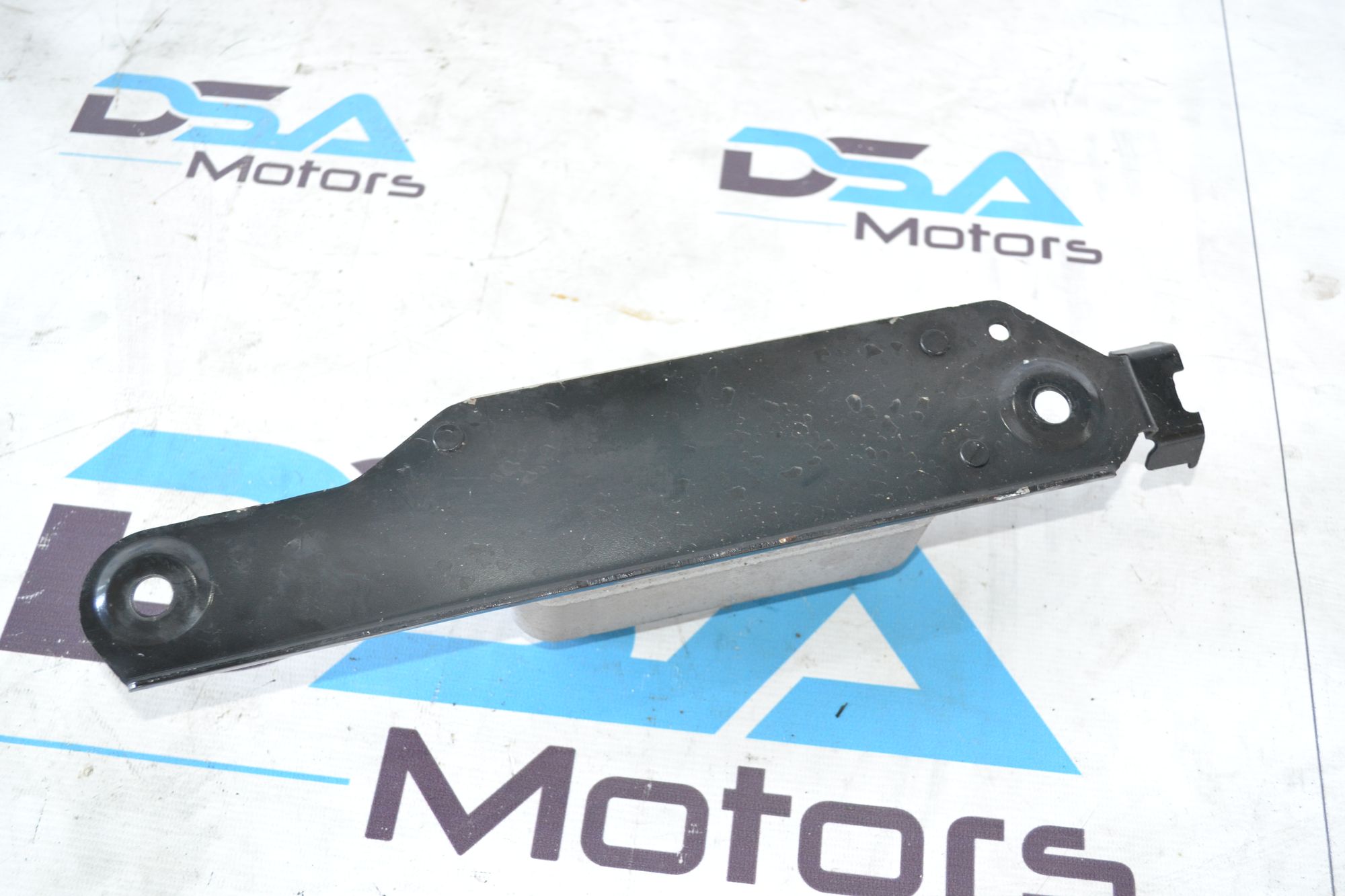 https://ycs.partsauto.market/partsauto-images/thmbs/userImages/b7628e092085f1f91467af1afb6e7630/part/d069356c-b30e-47c7-901f-b5bf1a1c9288_1785310538367.jpg