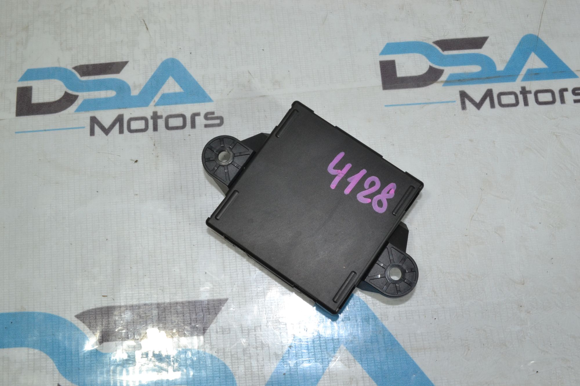 https://ycs.partsauto.market/partsauto-images/thmbs/userImages/b7628e092085f1f91467af1afb6e7630/part/d092ea5c-3c9d-46bc-82b0-16d69da48738_1779889395017.jpg
