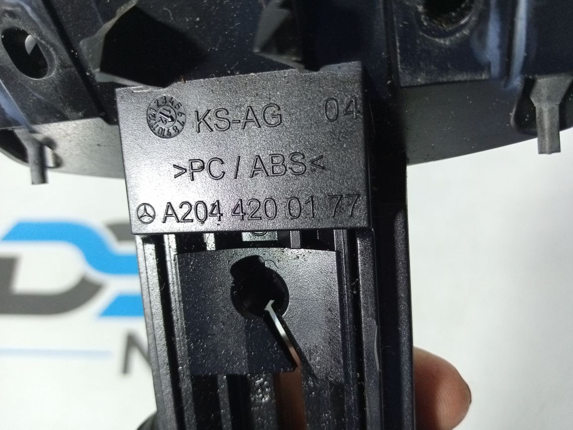 https://ycs.partsauto.market/partsauto-images/thmbs/userImages/b7628e092085f1f91467af1afb6e7630/part/d1237c56-2dc6-4026-8781-4397c64cbf1a_1747719313285.jpg