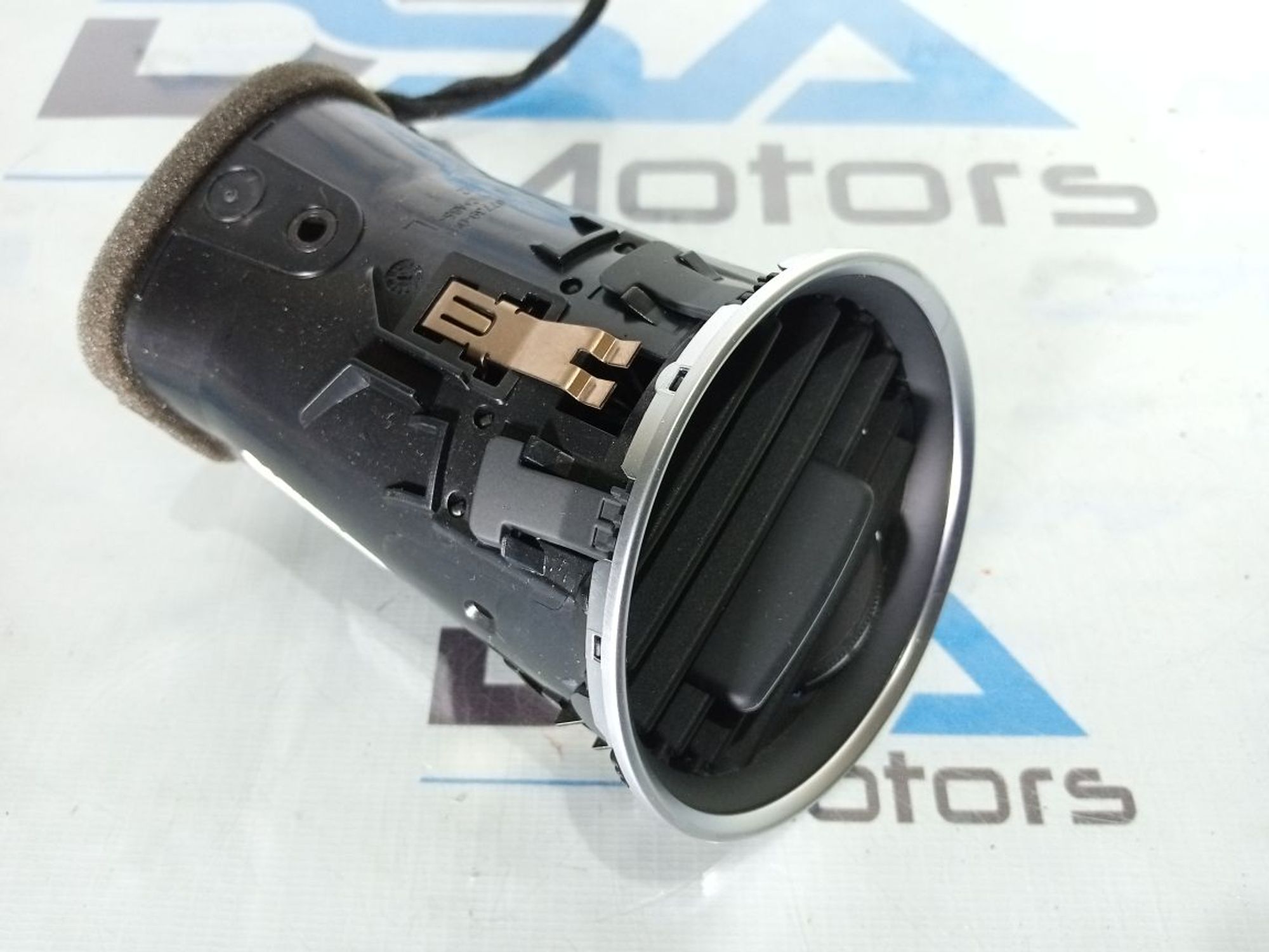 https://ycs.partsauto.market/partsauto-images/thmbs/userImages/b7628e092085f1f91467af1afb6e7630/part/d12c27b9-4e7f-45bd-91ca-46603c7d01ff_1733848888724.jpg