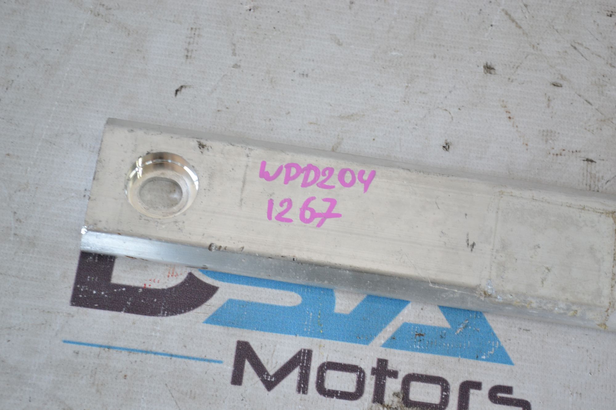 https://ycs.partsauto.market/partsauto-images/thmbs/userImages/b7628e092085f1f91467af1afb6e7630/part/d1951e5a-336e-4482-8204-a501c019b07f_1785218458781.jpg