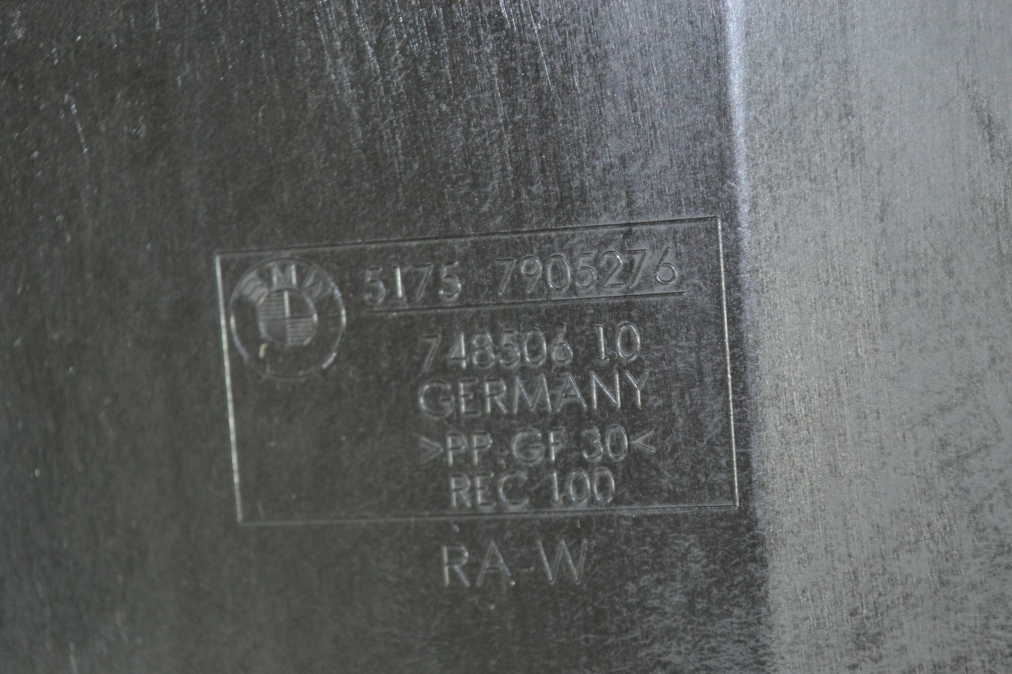 https://ycs.partsauto.market/partsauto-images/thmbs/userImages/b7628e092085f1f91467af1afb6e7630/part/d1ee2201-e4a4-425c-bde2-1426ca0d1bfa_1782976090415.jpg