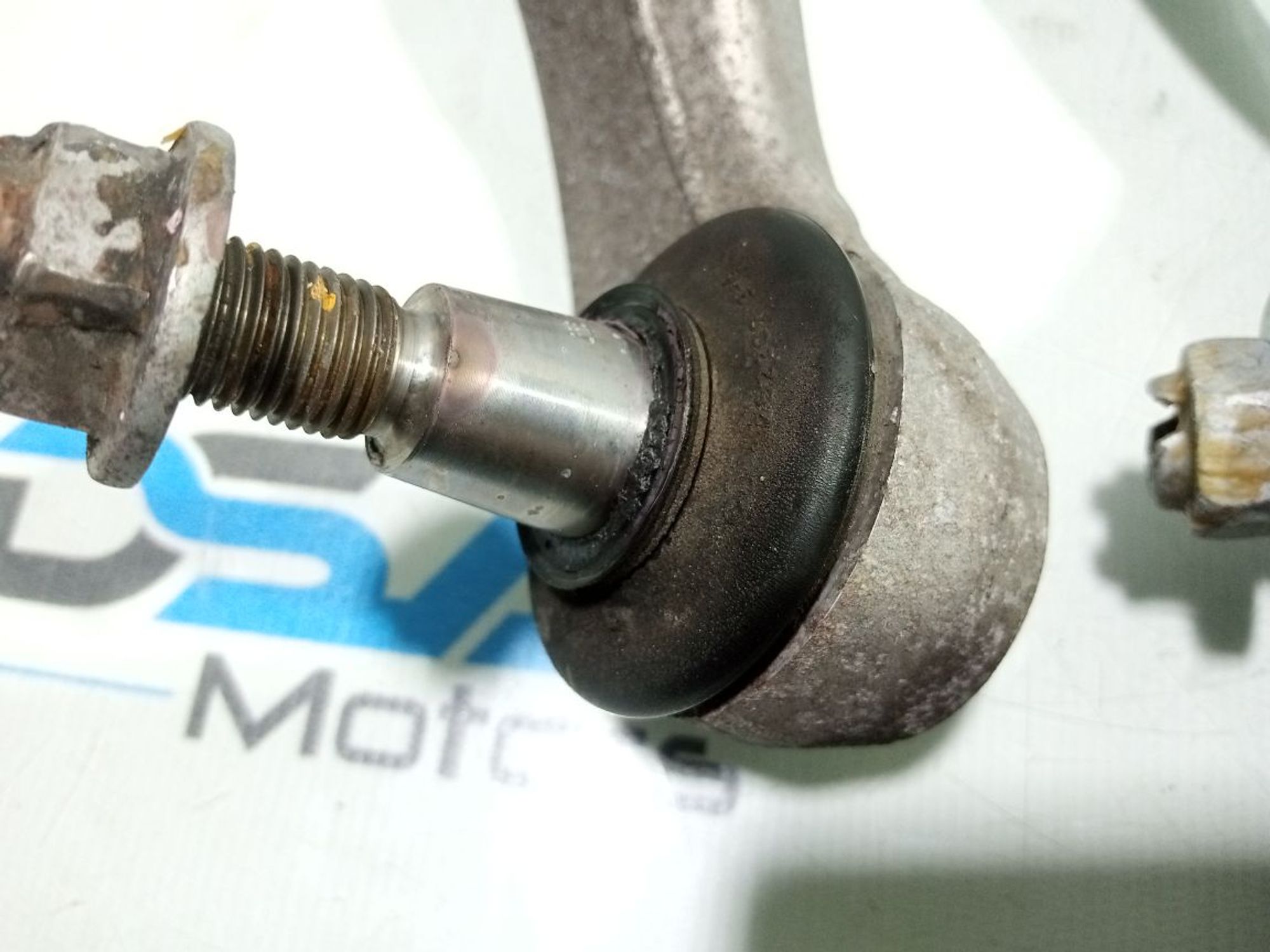 https://ycs.partsauto.market/partsauto-images/thmbs/userImages/b7628e092085f1f91467af1afb6e7630/part/d2d003b8-c6f4-483d-acd5-ea6bf913b0b1_1748410608945.jpg