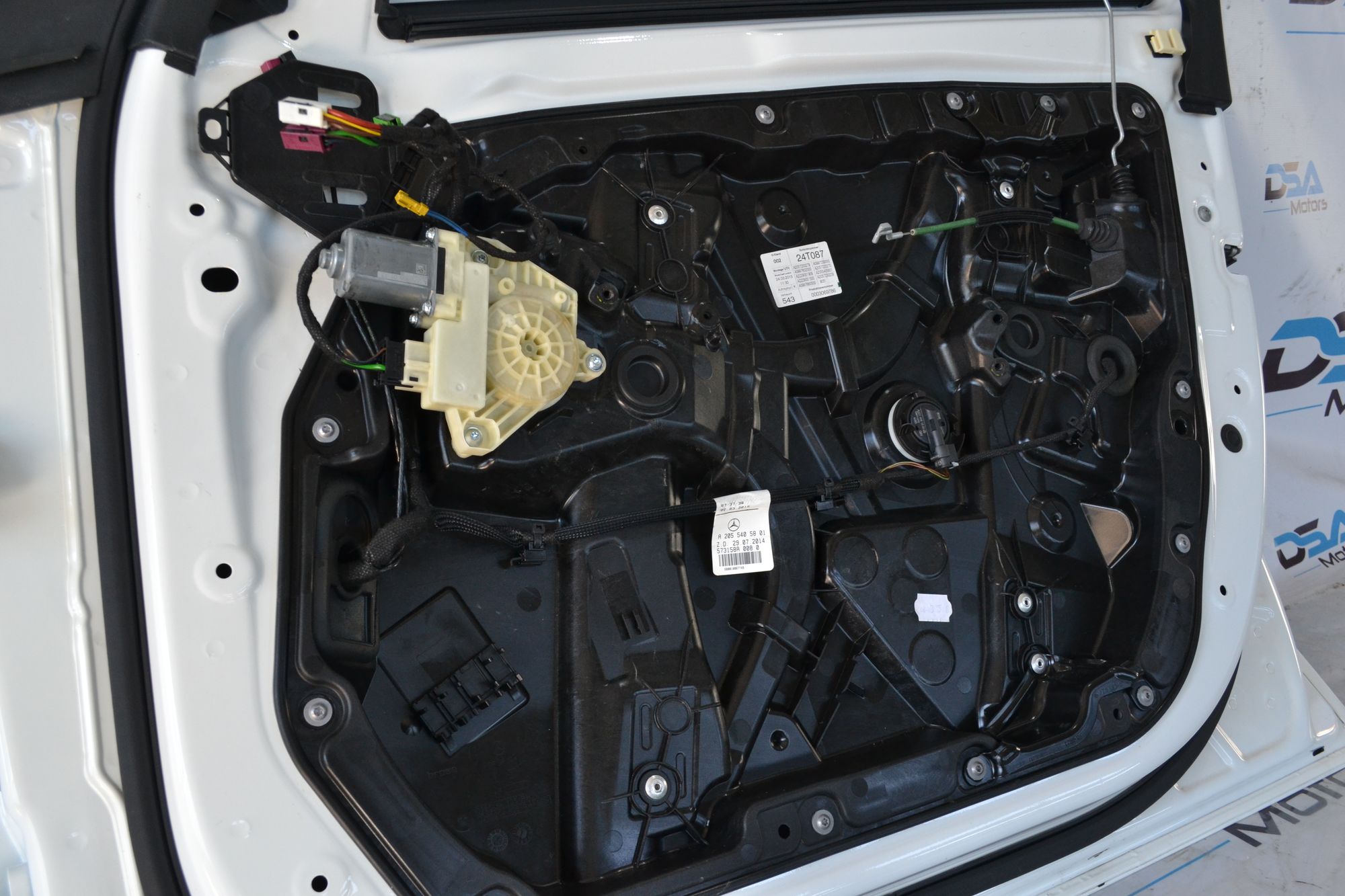 https://ycs.partsauto.market/partsauto-images/thmbs/userImages/b7628e092085f1f91467af1afb6e7630/part/d3def64b-517e-40bb-a77c-8de9845c55d6_1782905133890.jpg
