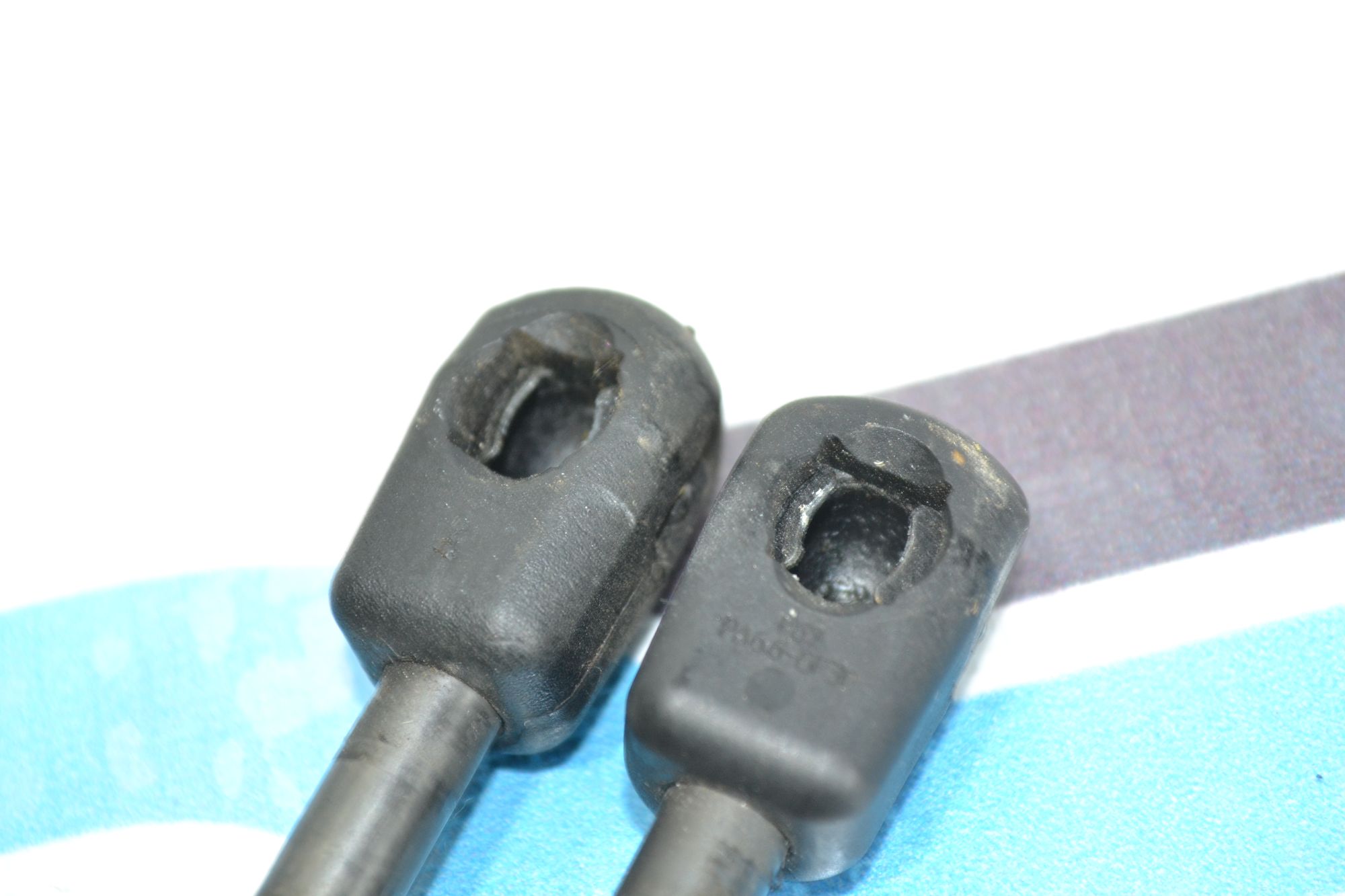 https://ycs.partsauto.market/partsauto-images/thmbs/userImages/b7628e092085f1f91467af1afb6e7630/part/d439b38a-614a-496d-b4e5-1e49e95fcff6_1780397086633.jpg