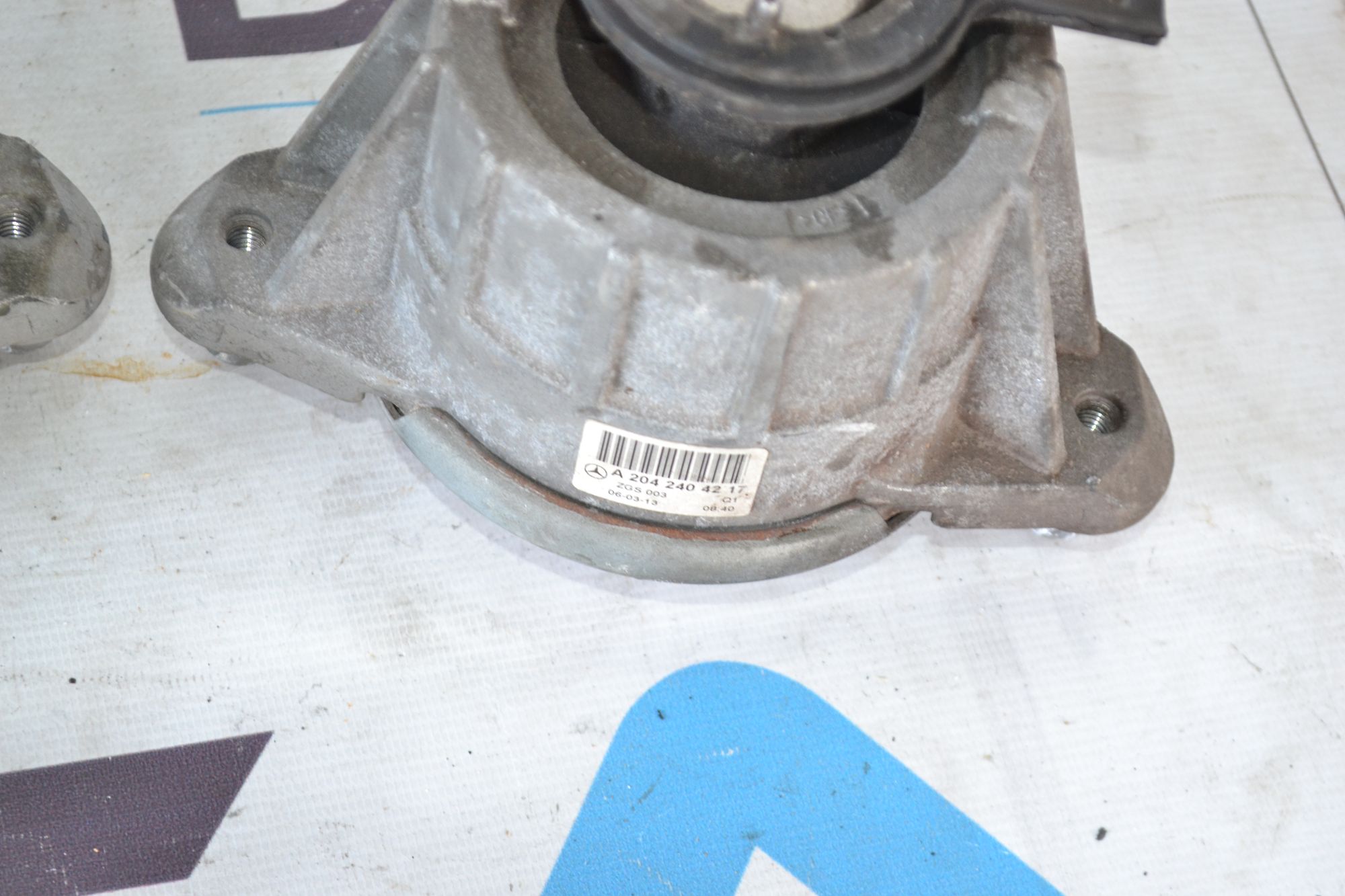 https://ycs.partsauto.market/partsauto-images/thmbs/userImages/b7628e092085f1f91467af1afb6e7630/part/d4be402b-1fb4-4426-b24e-a492c2515e6b_1785313234028.jpg