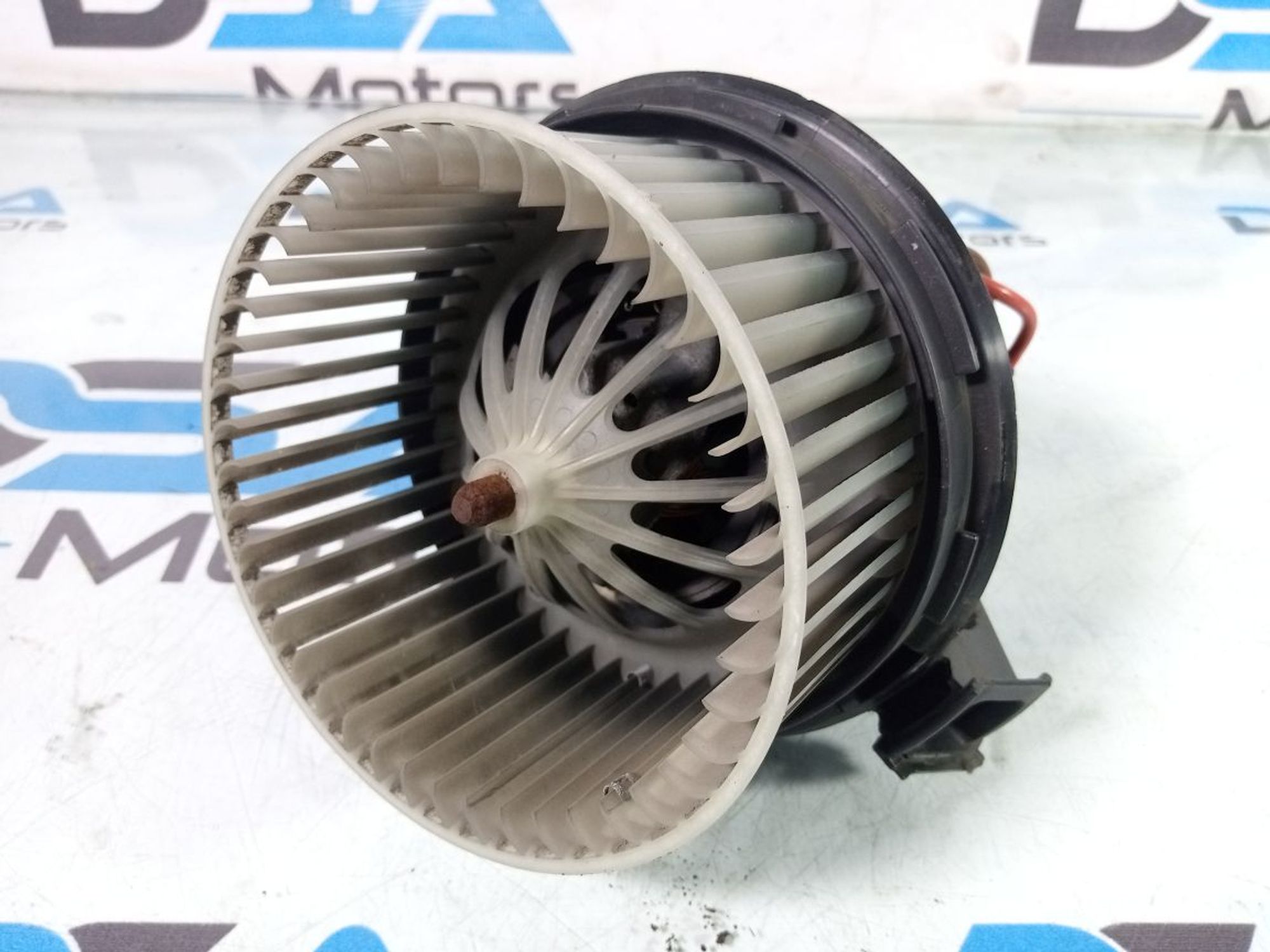 https://ycs.partsauto.market/partsauto-images/thmbs/userImages/b7628e092085f1f91467af1afb6e7630/part/d4e3556d-3006-455a-a896-cb3f9b2b701a_1735305320699.jpg