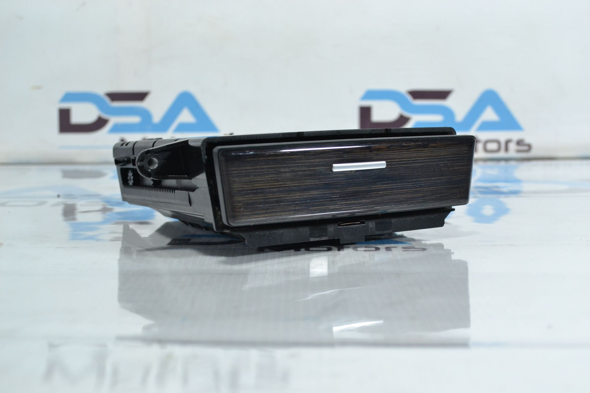 Пепельница оригинал BMW 5 E60 рест из Японии, 1490 рублей, Кореновск