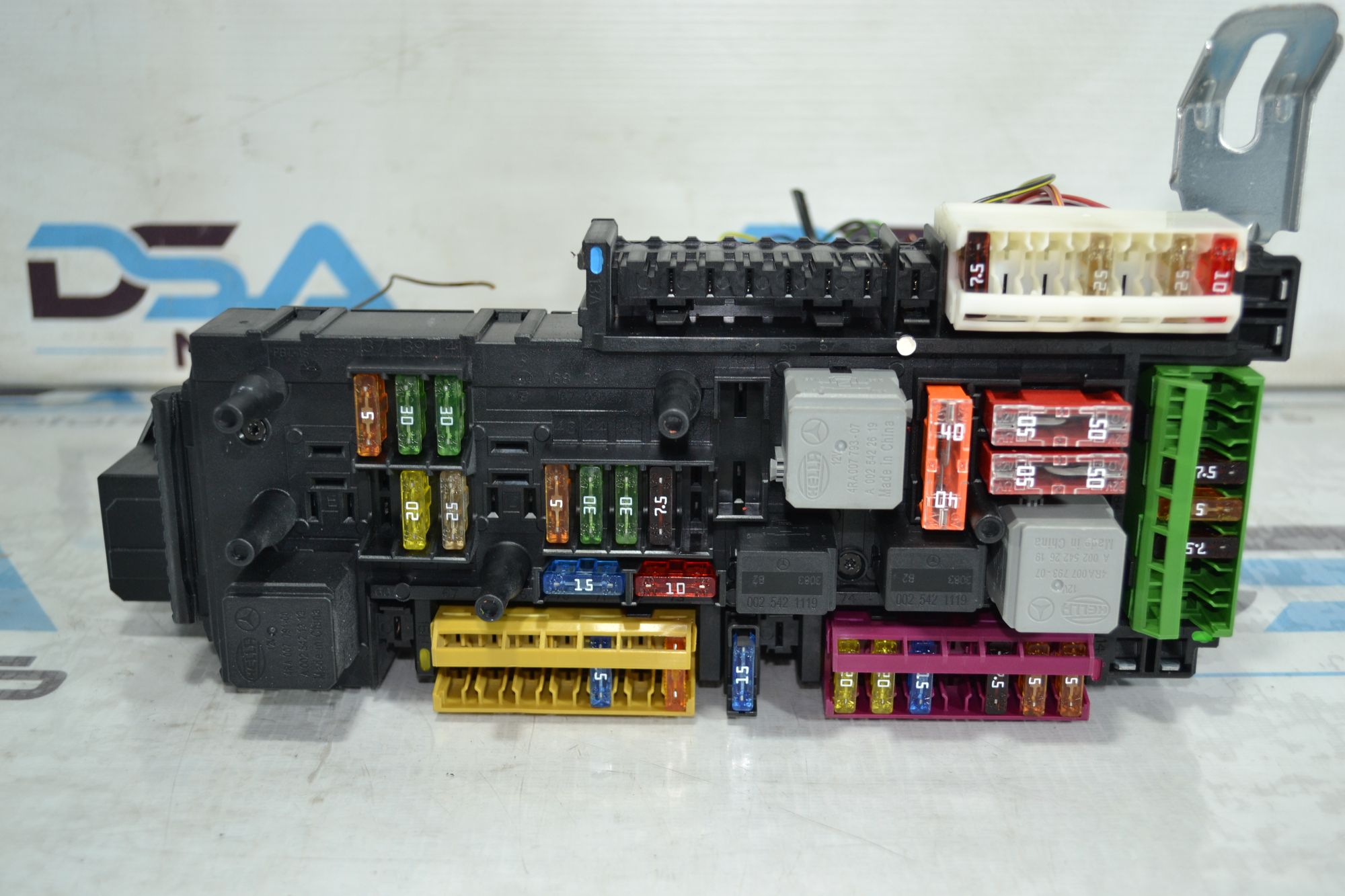 https://ycs.partsauto.market/partsauto-images/thmbs/userImages/b7628e092085f1f91467af1afb6e7630/part/d4fa0061-970e-46ff-90f7-25a24a8d8c8c_1779111964591.jpg