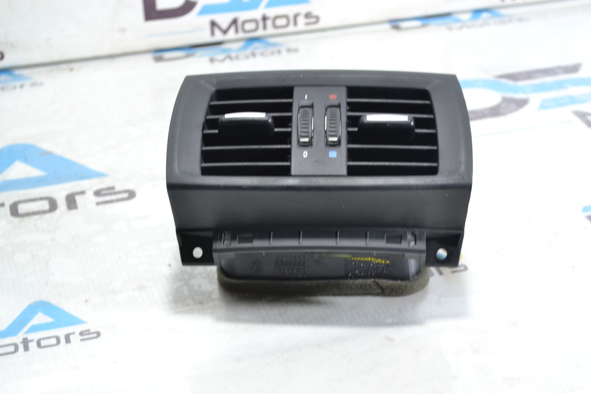 https://ycs.partsauto.market/partsauto-images/thmbs/userImages/b7628e092085f1f91467af1afb6e7630/part/d51583cb-6176-44bb-b024-4e8f55c18b2f_1779978754558.jpg