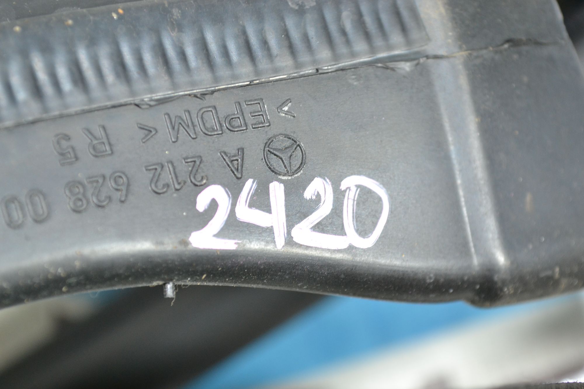 https://ycs.partsauto.market/partsauto-images/thmbs/userImages/b7628e092085f1f91467af1afb6e7630/part/d52b1bfa-4d61-454b-93b1-651ad5367586_1783063341754.jpg