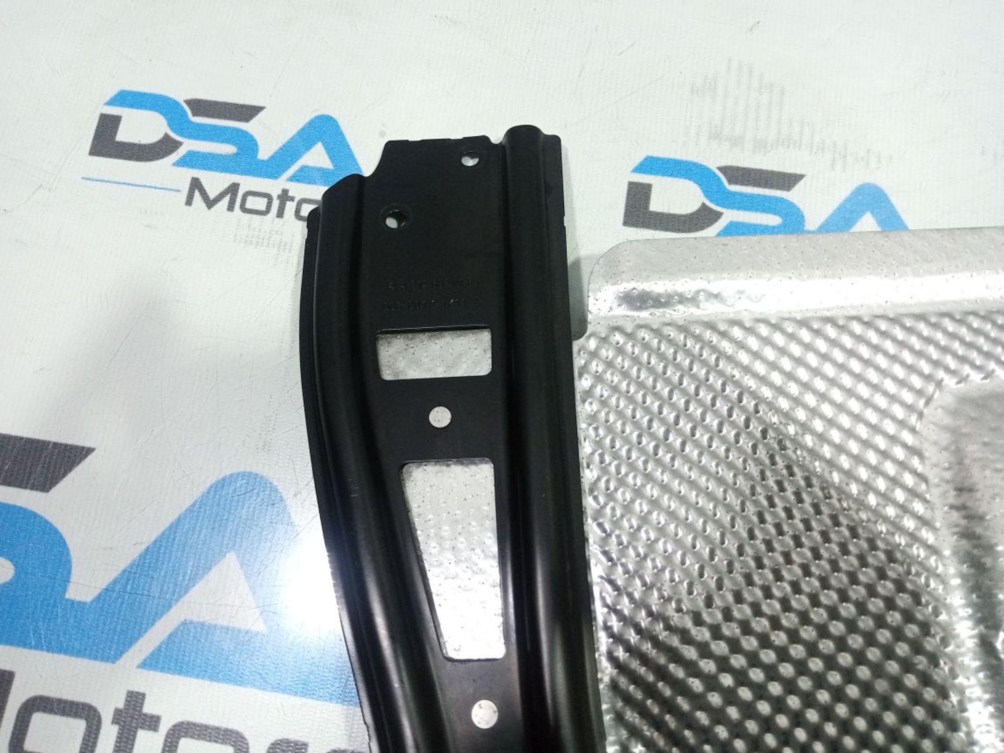 https://ycs.partsauto.market/partsauto-images/thmbs/userImages/b7628e092085f1f91467af1afb6e7630/part/d6100a63-2eab-414f-bcc4-7b3419a8ce6c_1747848715741.jpg