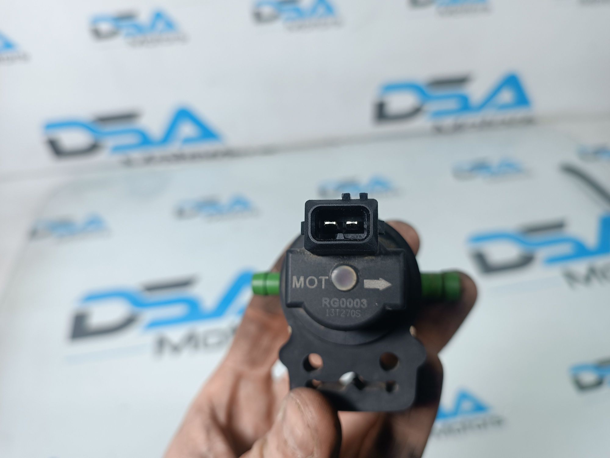https://ycs.partsauto.market/partsauto-images/thmbs/userImages/b7628e092085f1f91467af1afb6e7630/part/d6c39bd1-5850-49bc-a048-41d02fc216e2_1710674229423.jpg