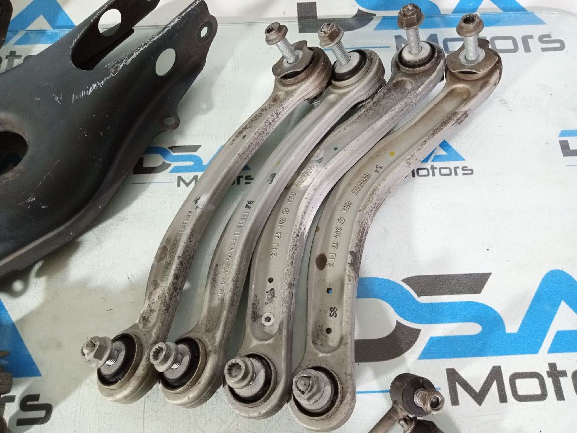 https://ycs.partsauto.market/partsauto-images/thmbs/userImages/b7628e092085f1f91467af1afb6e7630/part/d777bd46-53a5-4e3c-a891-567ac842168e_1747232662140.jpg