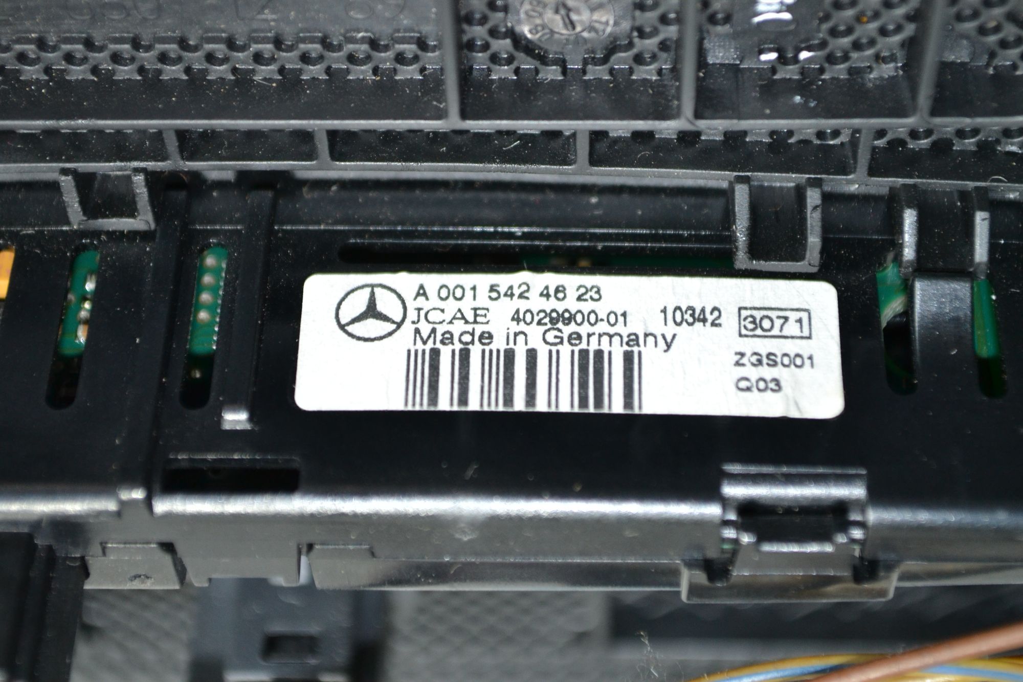 Декоративная сетка на торпедо оригинал Mercedes W212 из Японии, 2400 рублей, Кореновск