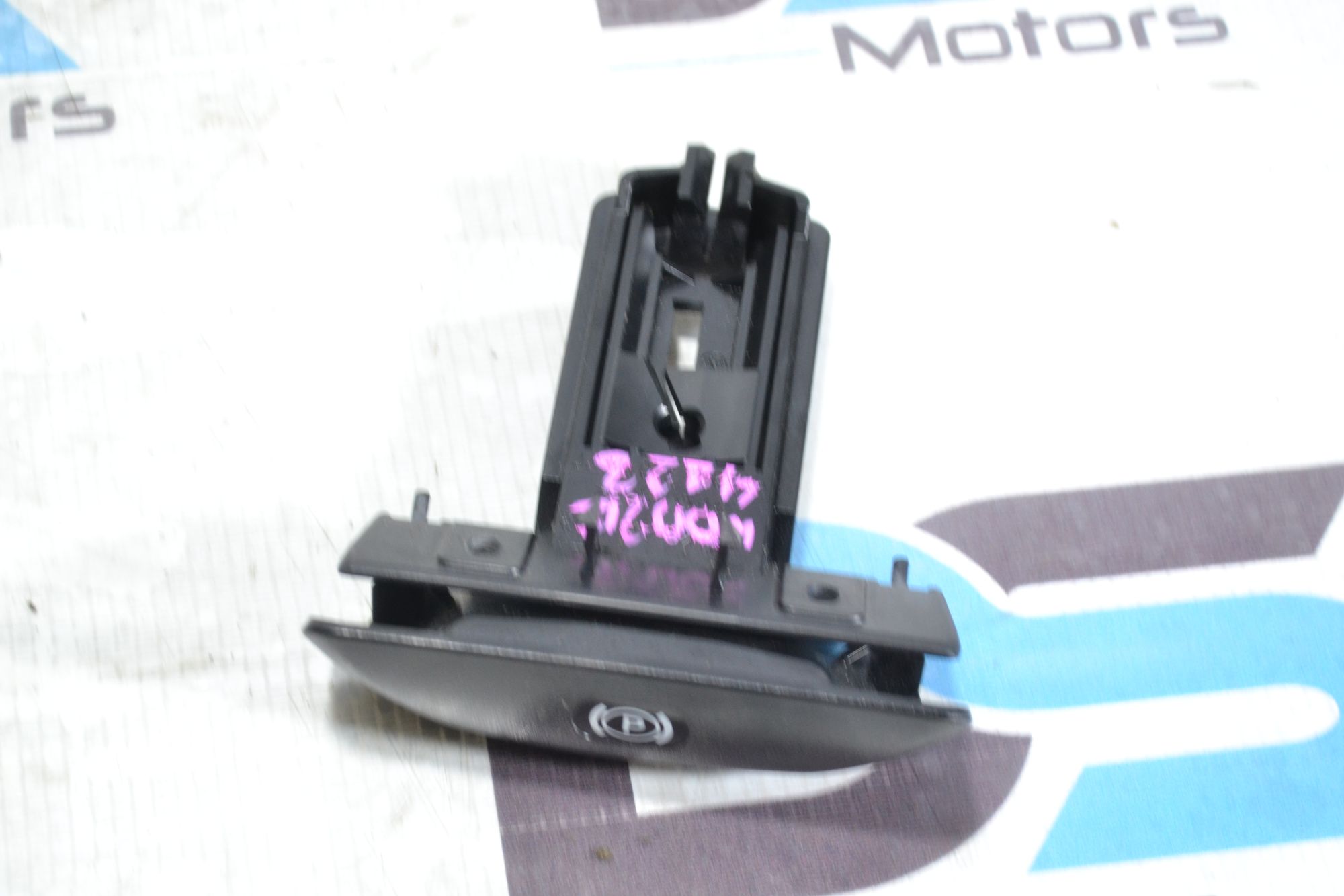 https://ycs.partsauto.market/partsauto-images/thmbs/userImages/b7628e092085f1f91467af1afb6e7630/part/d80a7233-4021-456a-b45e-3e8d0ab470da_1780994226727.jpg