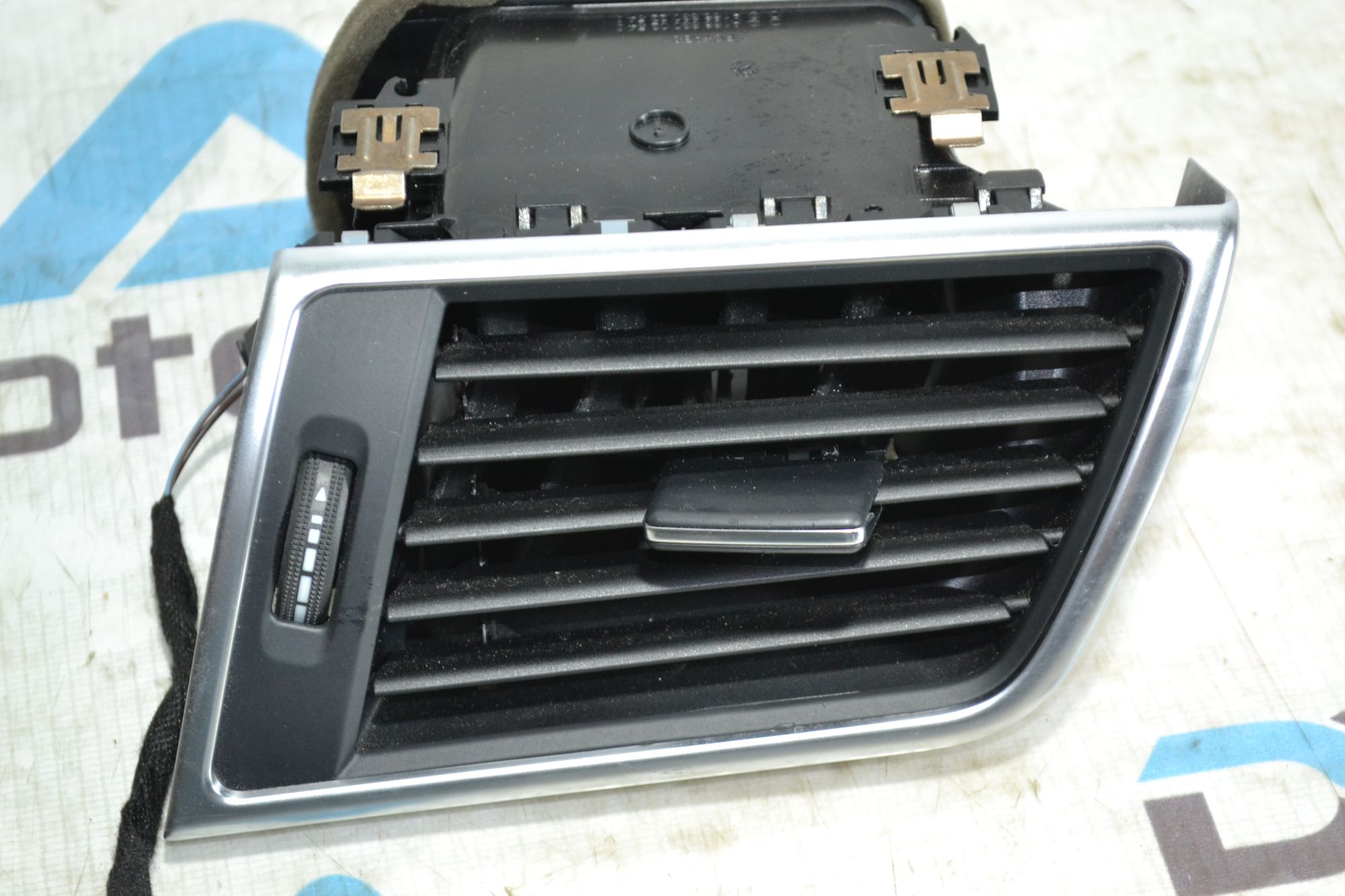 https://ycs.partsauto.market/partsauto-images/thmbs/userImages/b7628e092085f1f91467af1afb6e7630/part/d848527f-b565-42e5-a6d6-79613837d3a0_1785502984623.jpg