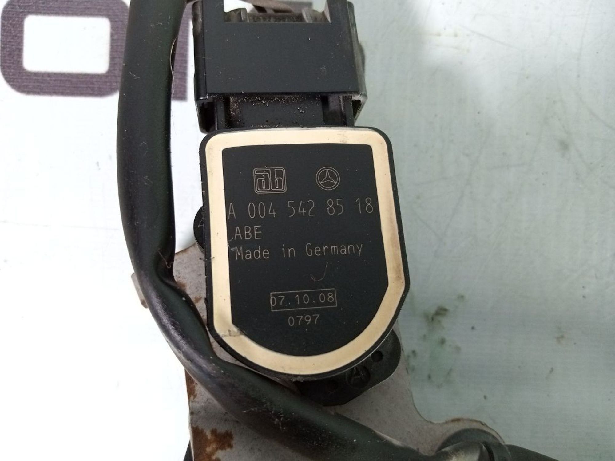 https://ycs.partsauto.market/partsauto-images/thmbs/userImages/b7628e092085f1f91467af1afb6e7630/part/d882f283-d3df-4d65-94d8-581ad9df8130_1735465668344.jpg
