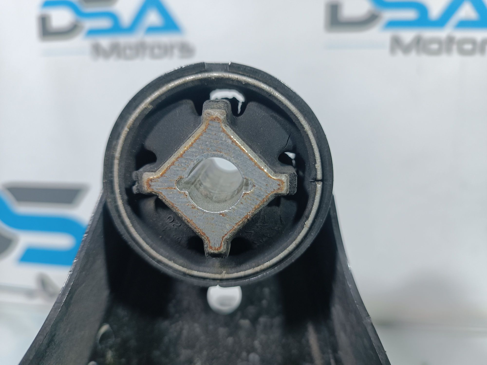 https://ycs.partsauto.market/partsauto-images/thmbs/userImages/b7628e092085f1f91467af1afb6e7630/part/d89fa605-db4e-4233-85c3-1ef069e2458e_1704630698264.jpg