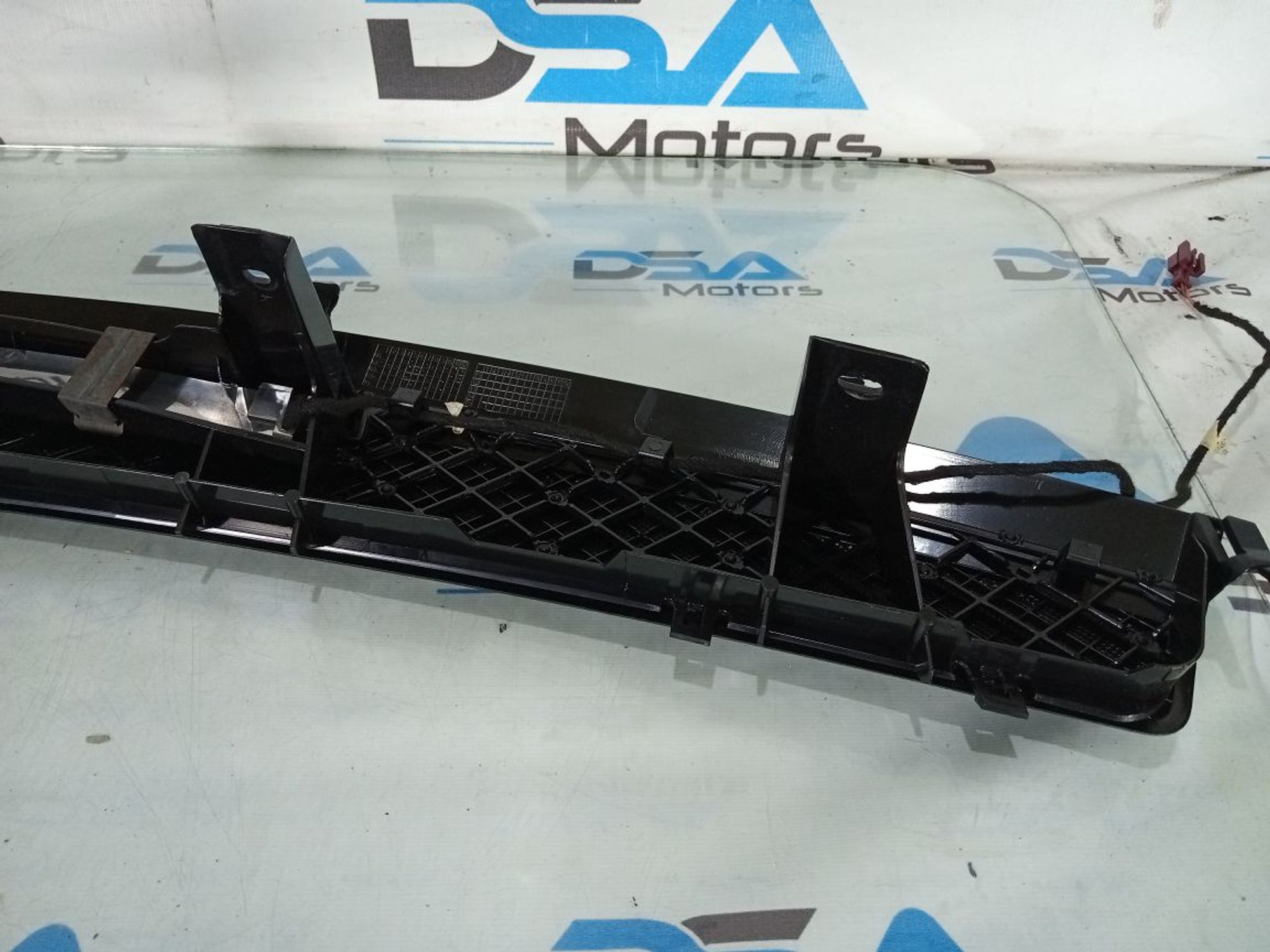 https://ycs.partsauto.market/partsauto-images/thmbs/userImages/b7628e092085f1f91467af1afb6e7630/part/d8f200ed-7d54-4dcc-a2fa-61d7053c6d23_1730907928760.jpg
